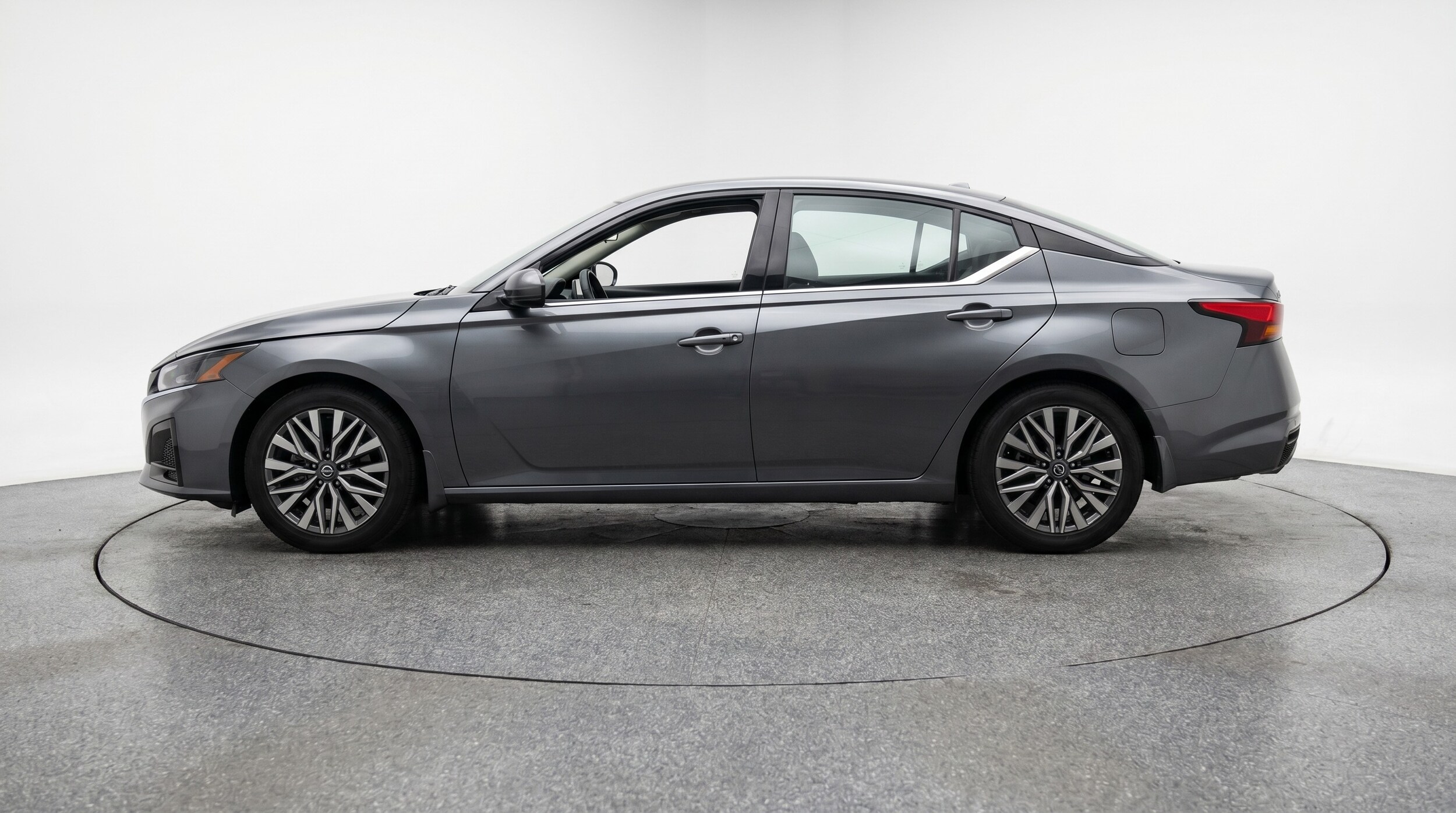 Thumbnail: 2025 Nissan Altima - 4