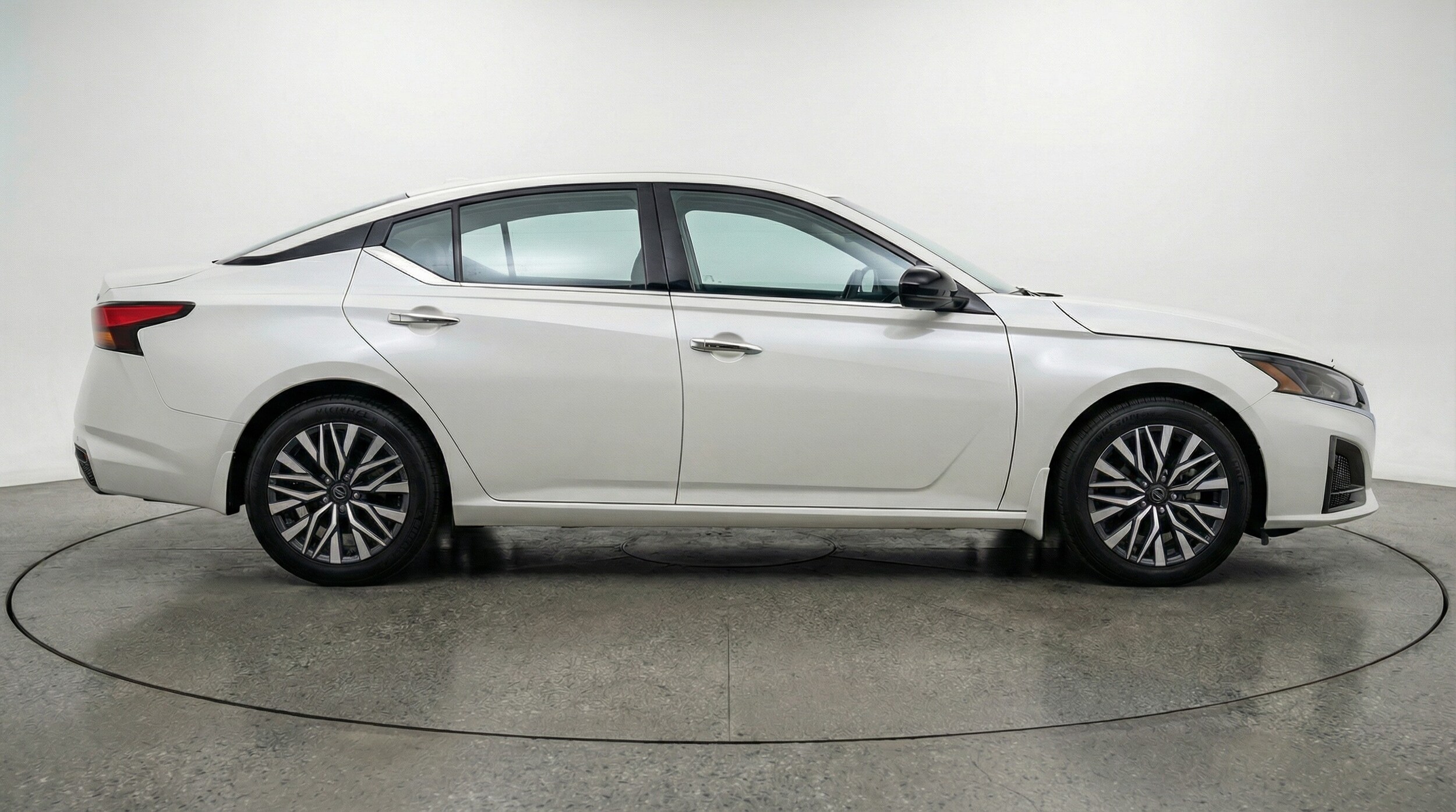 Thumbnail: 2025 Nissan Altima - 8