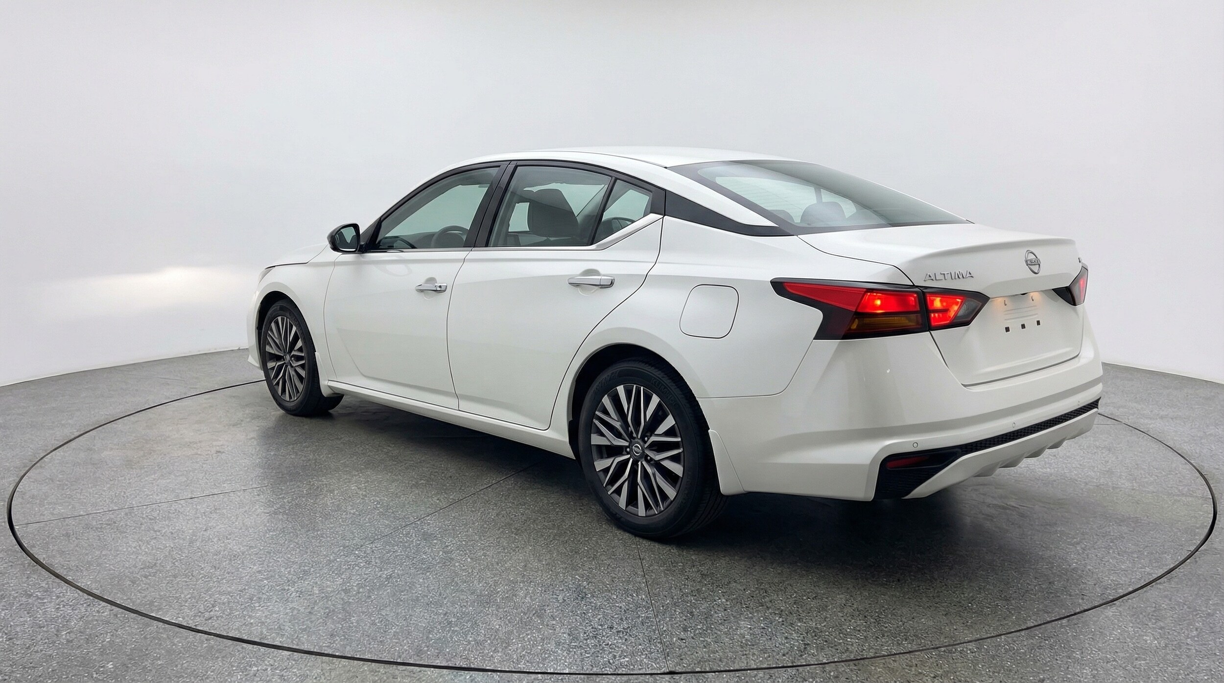 Thumbnail: 2025 Nissan Altima - 5