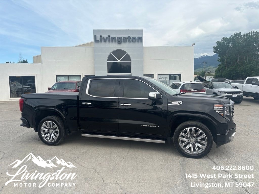 2023 GMC Sierra 4WD Crew Cab Short Box Denali's photo