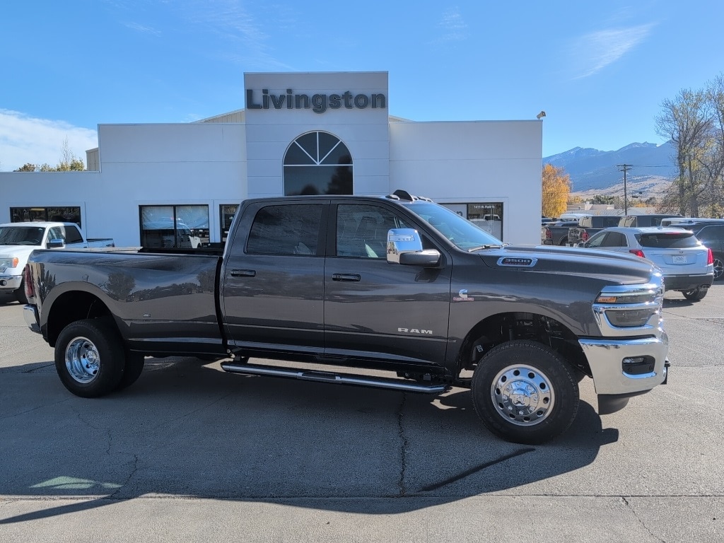 2026 RAM Ram 3500 Pickup Laramie's photo