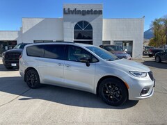 2026 Chrysler Pacifica Select Passenger Van