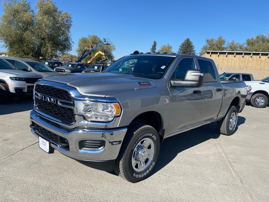 2024 Ram 2500 Tradesman photo 3