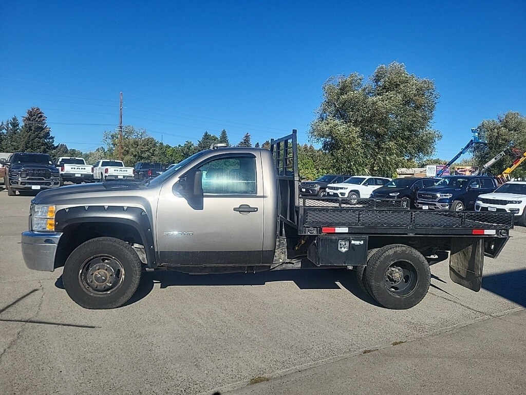 2013 Chevrolet Silverado 3500HD Work Truck photo 3