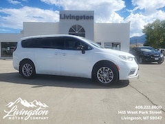 2026 Chrysler Pacifica Select Passenger Van