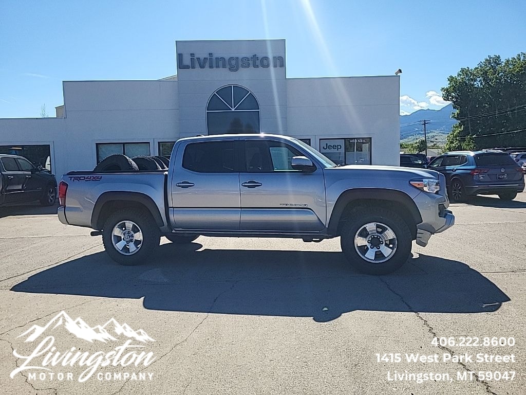2019 Toyota Tacoma SR5 Double Cab 4WD V6 Auto Short Bed's photo