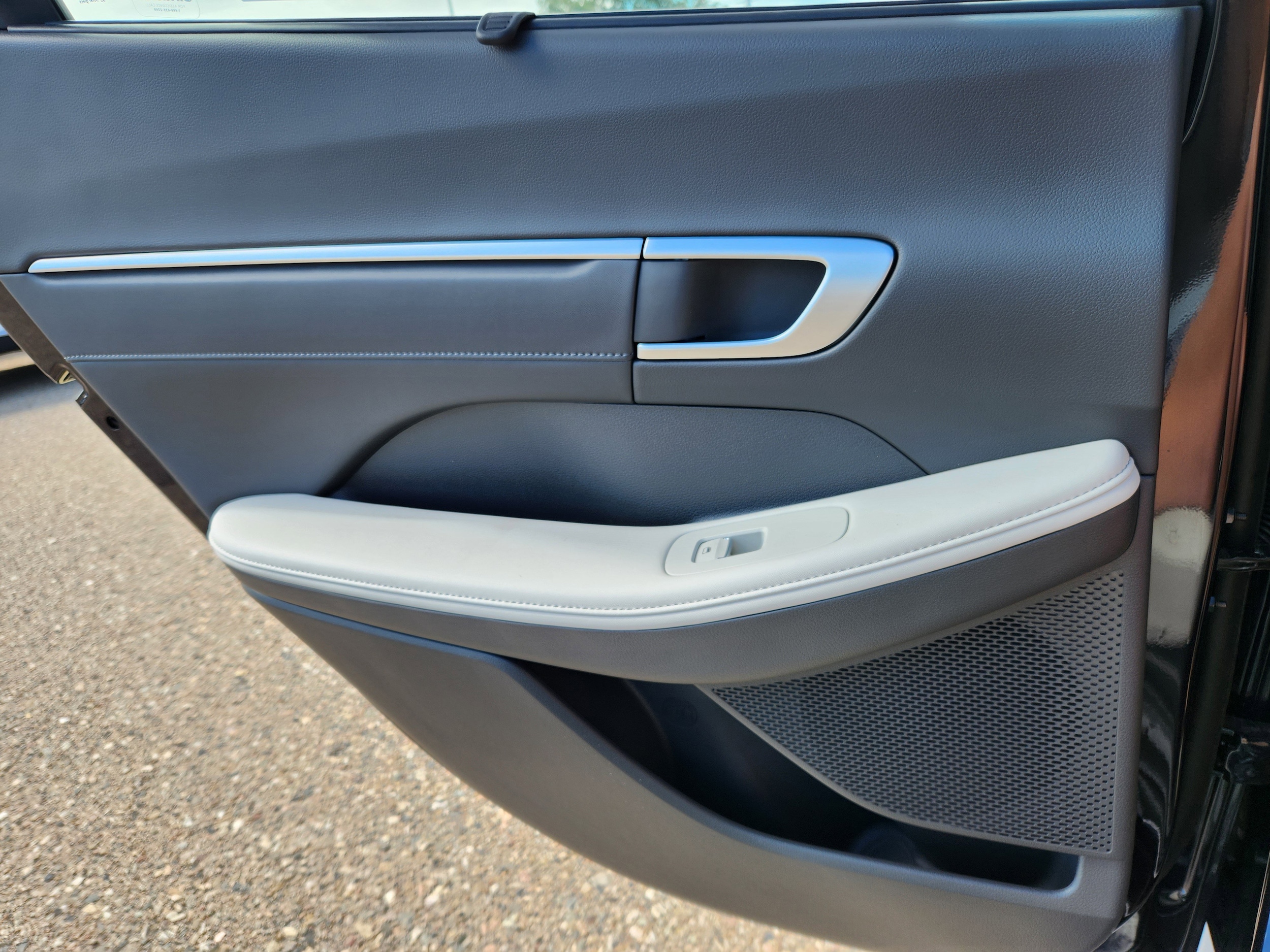 2025 Hyundai Sonata Hybrid Limited - Photo 10
