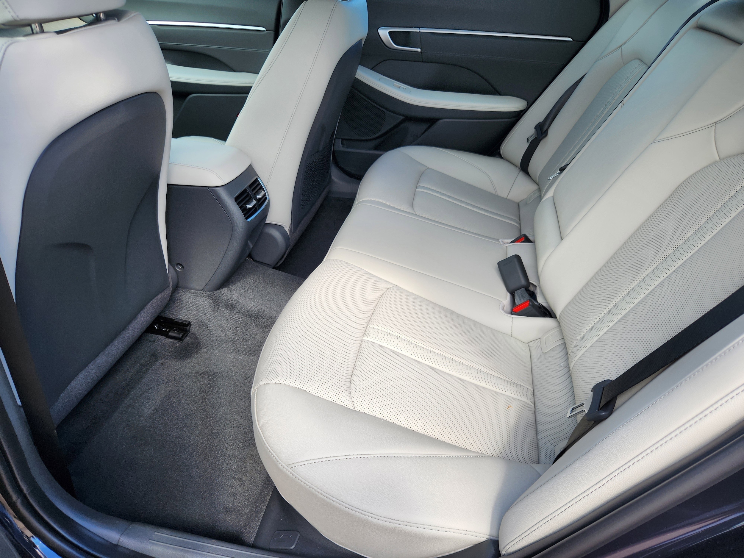 2025 Hyundai Sonata Hybrid Limited - Photo 8