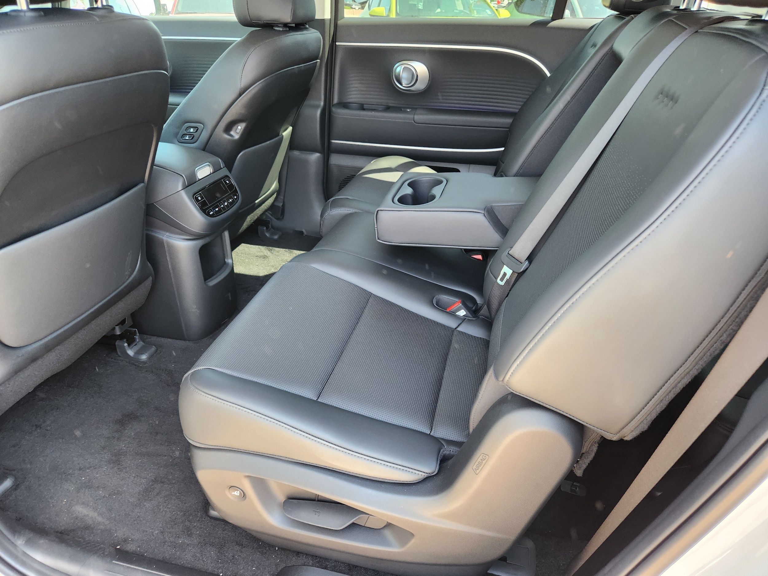 2026 Hyundai IONIQ 9 SEL - Photo 9