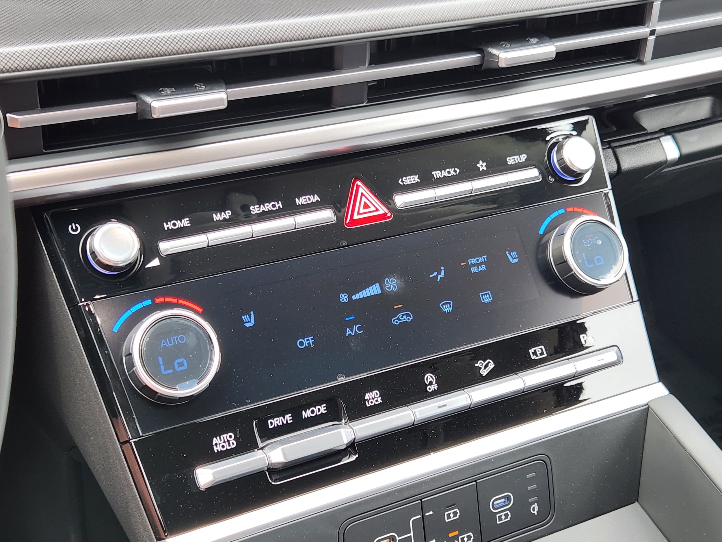 2026 Hyundai Santa Fe Calligraphy - Photo 18