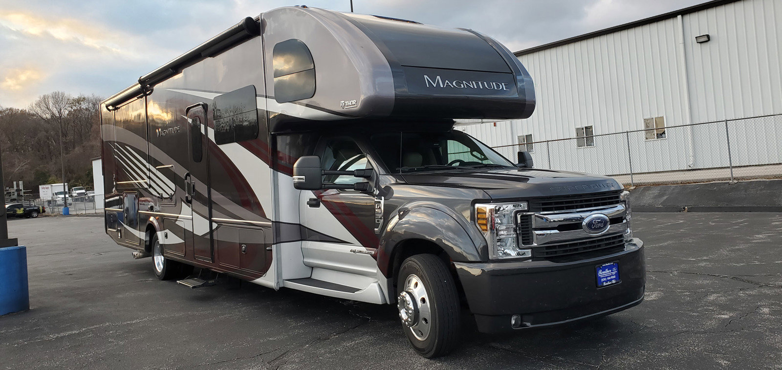 2019 Ford F-550 XLT Regular Cab 205-In DRW's photo