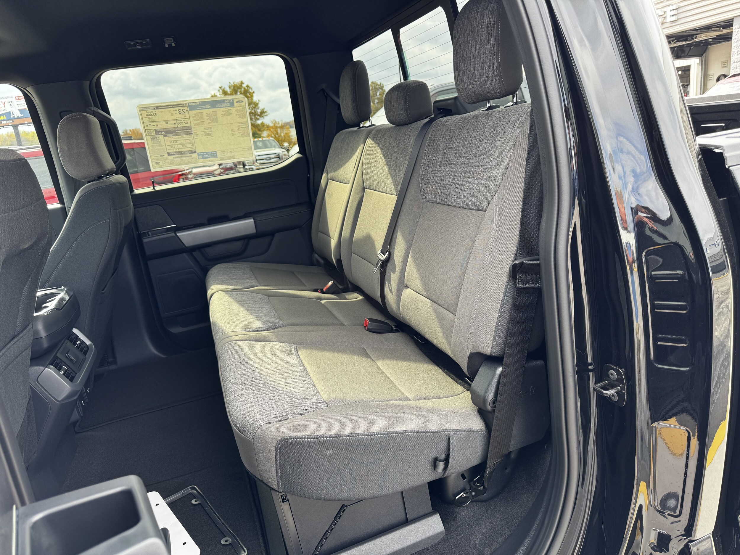 2025 Ford F-150 XLT - Photo 18