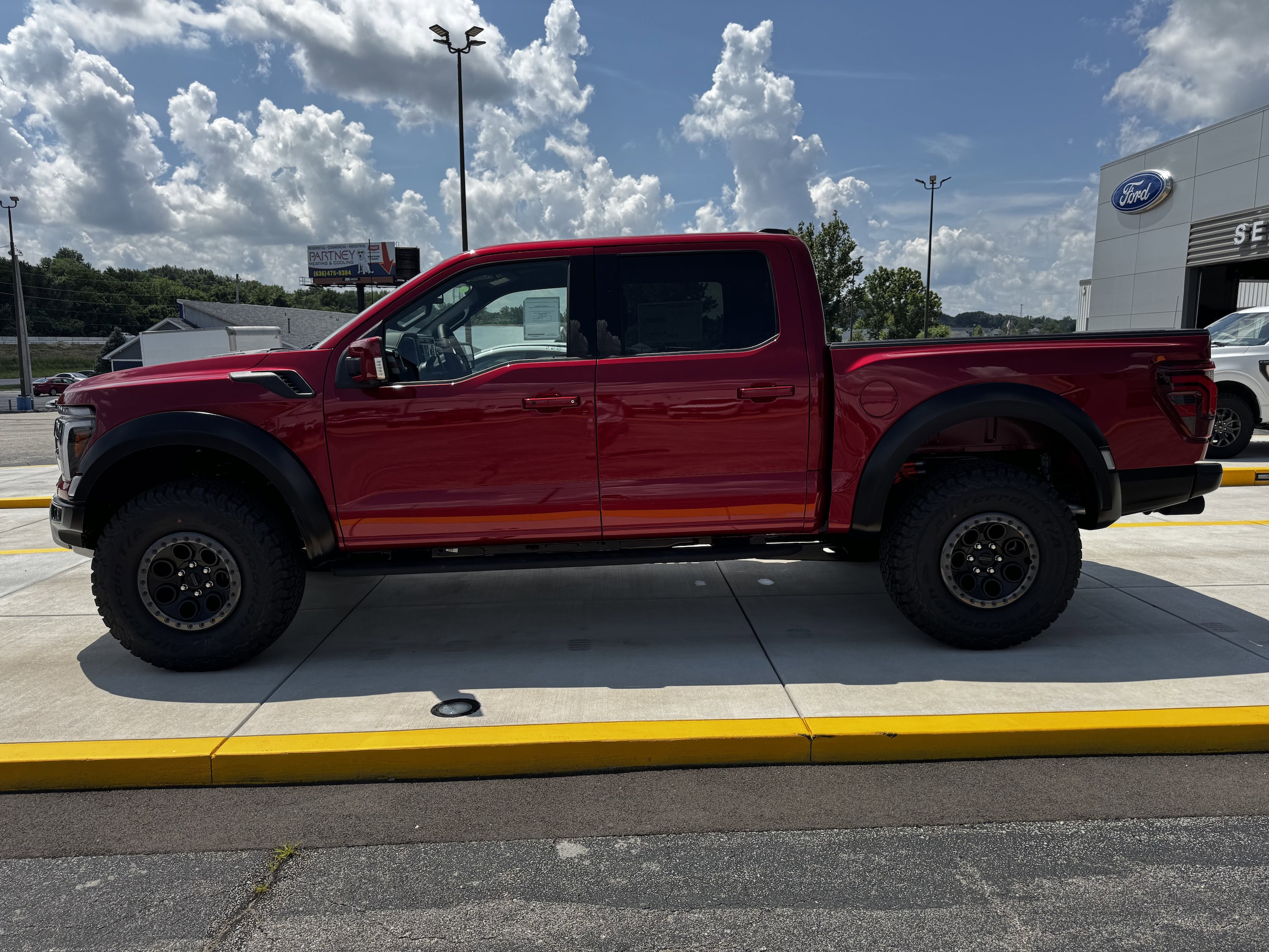 2025 Ford F-150 Raptor - Photo 7