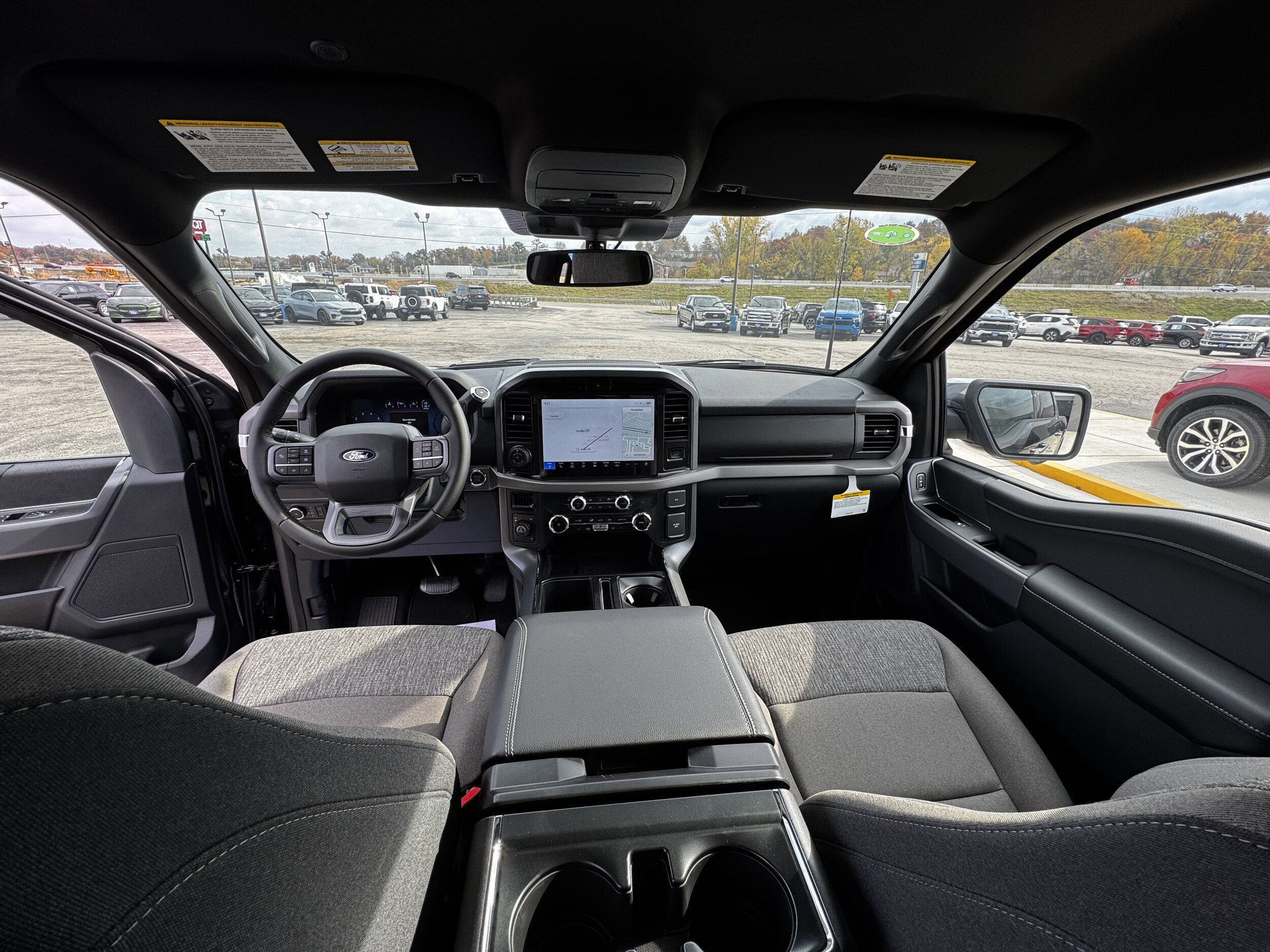 2025 Ford F-150 XLT - Photo 16