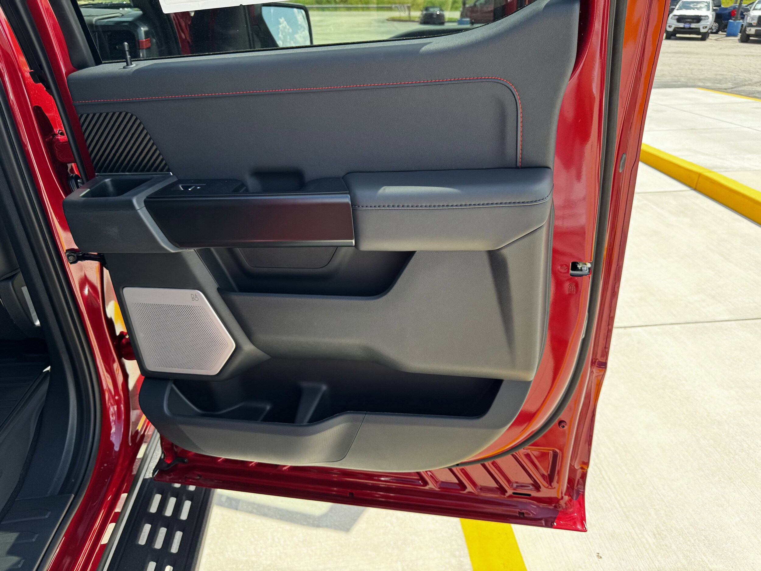 2025 Ford F-150 Raptor - Photo 19