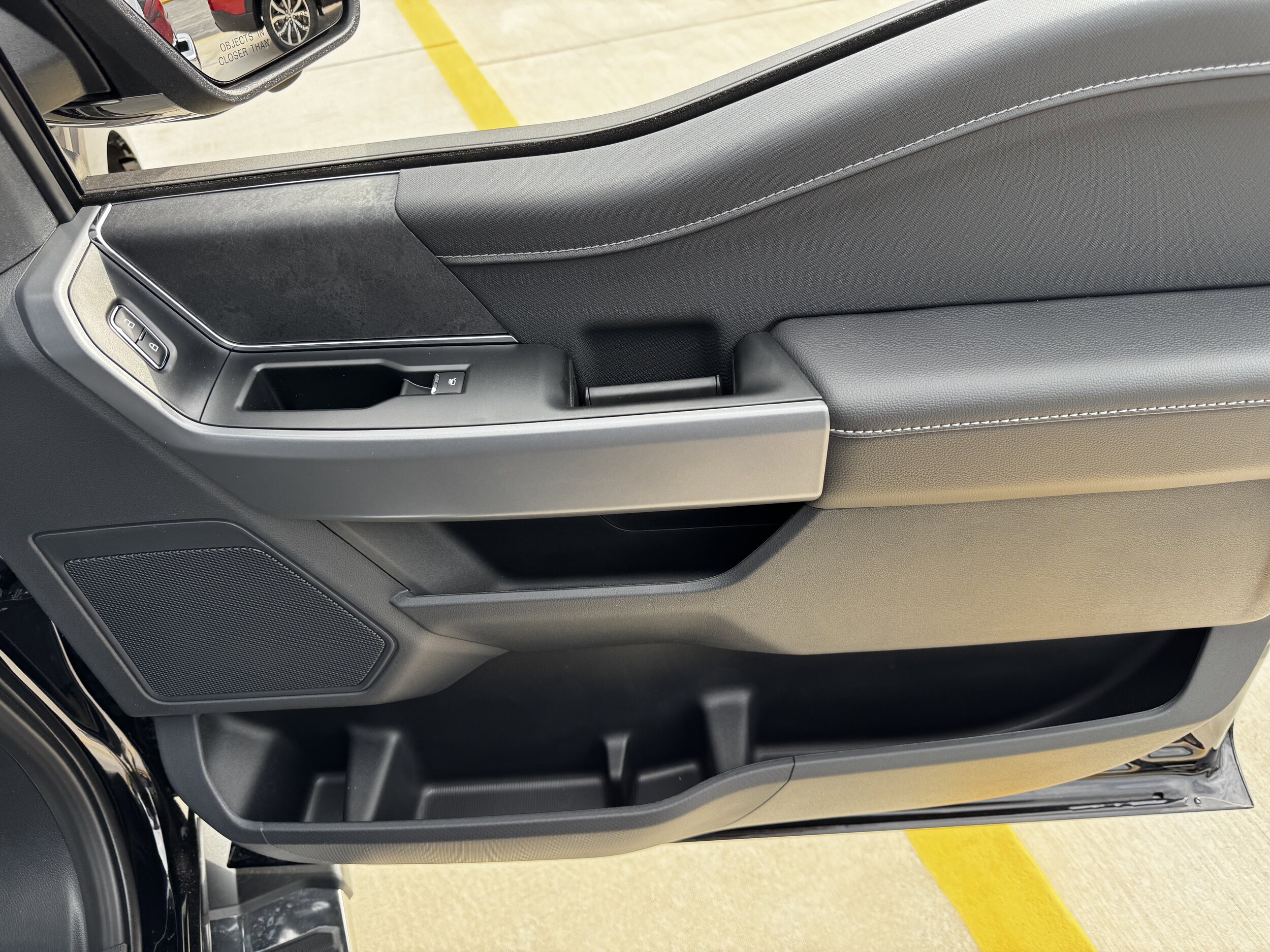 2025 Ford F-150 XLT - Photo 24