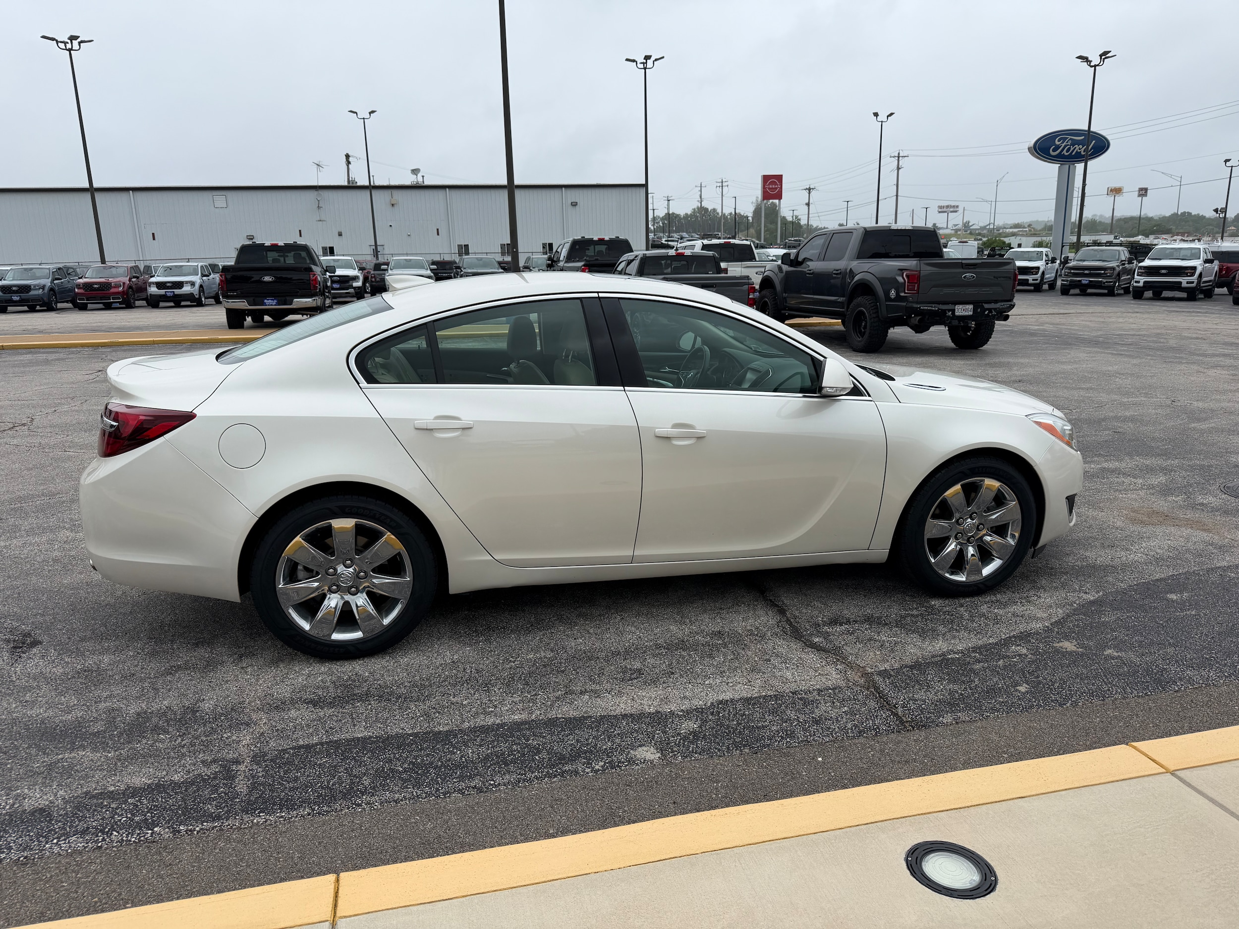 Used 2015 Buick Regal Base with VIN 2G4GK5EX4F9279023 for sale in Herculaneum, MO
