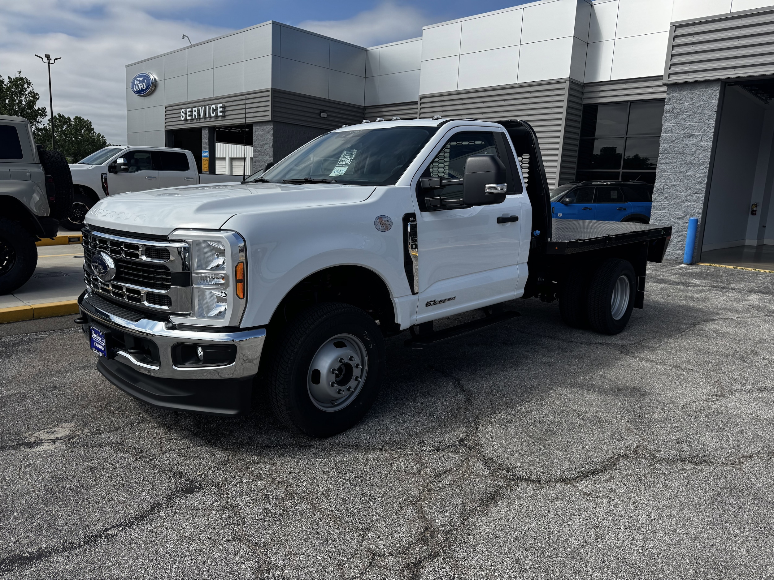 2025 Ford F-350 XL 4x4 Regular Cab 145-In DRW's photo