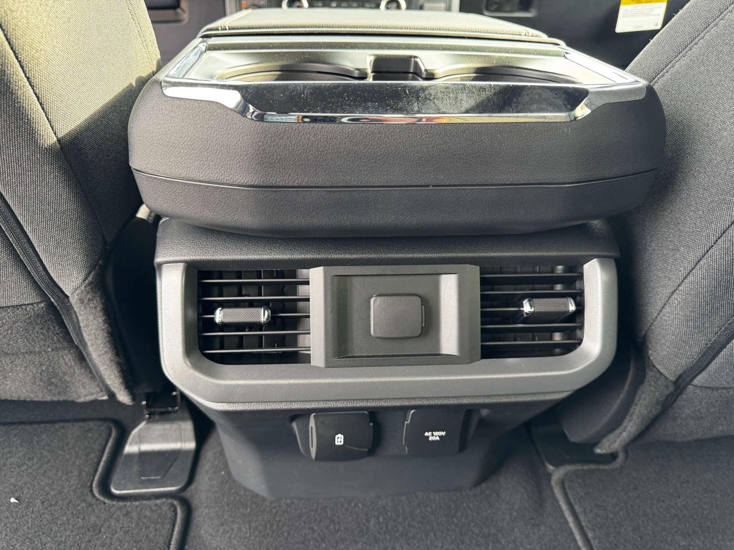 2025 Ford F-150 XLT - Photo 19