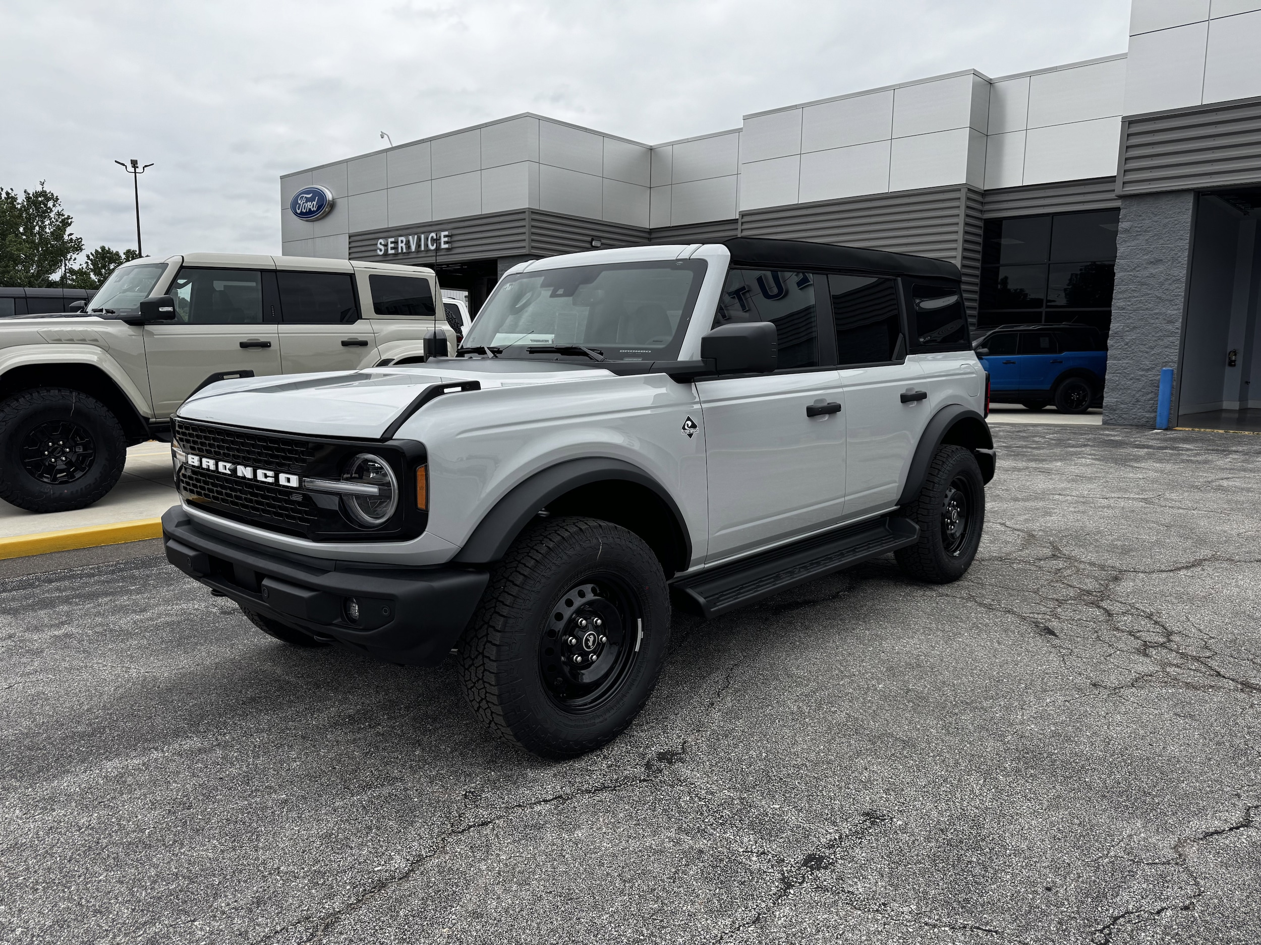 2026 Ford Bronco Outer Banks 4x4's photo