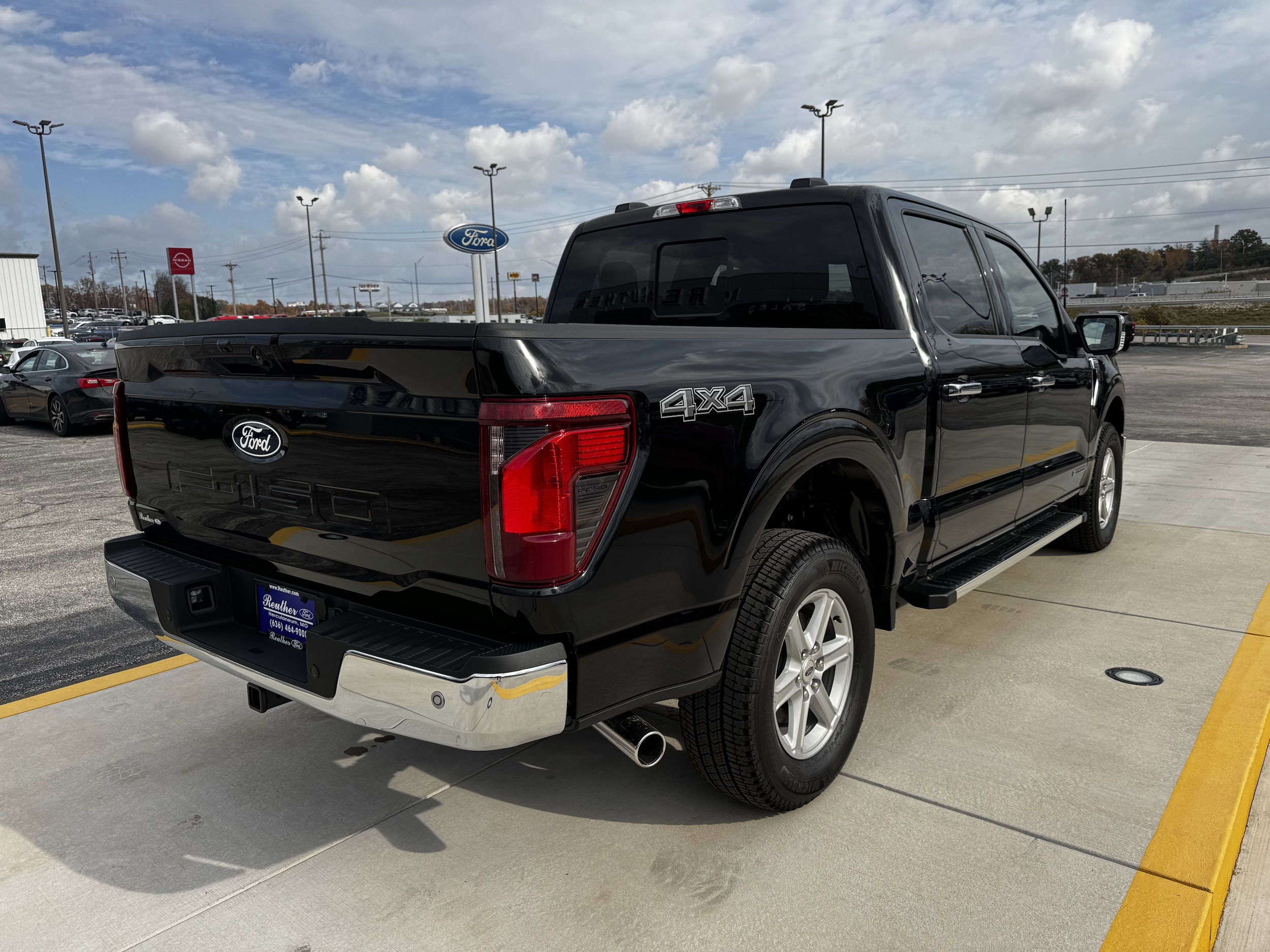 2025 Ford F-150 XLT - Photo 7