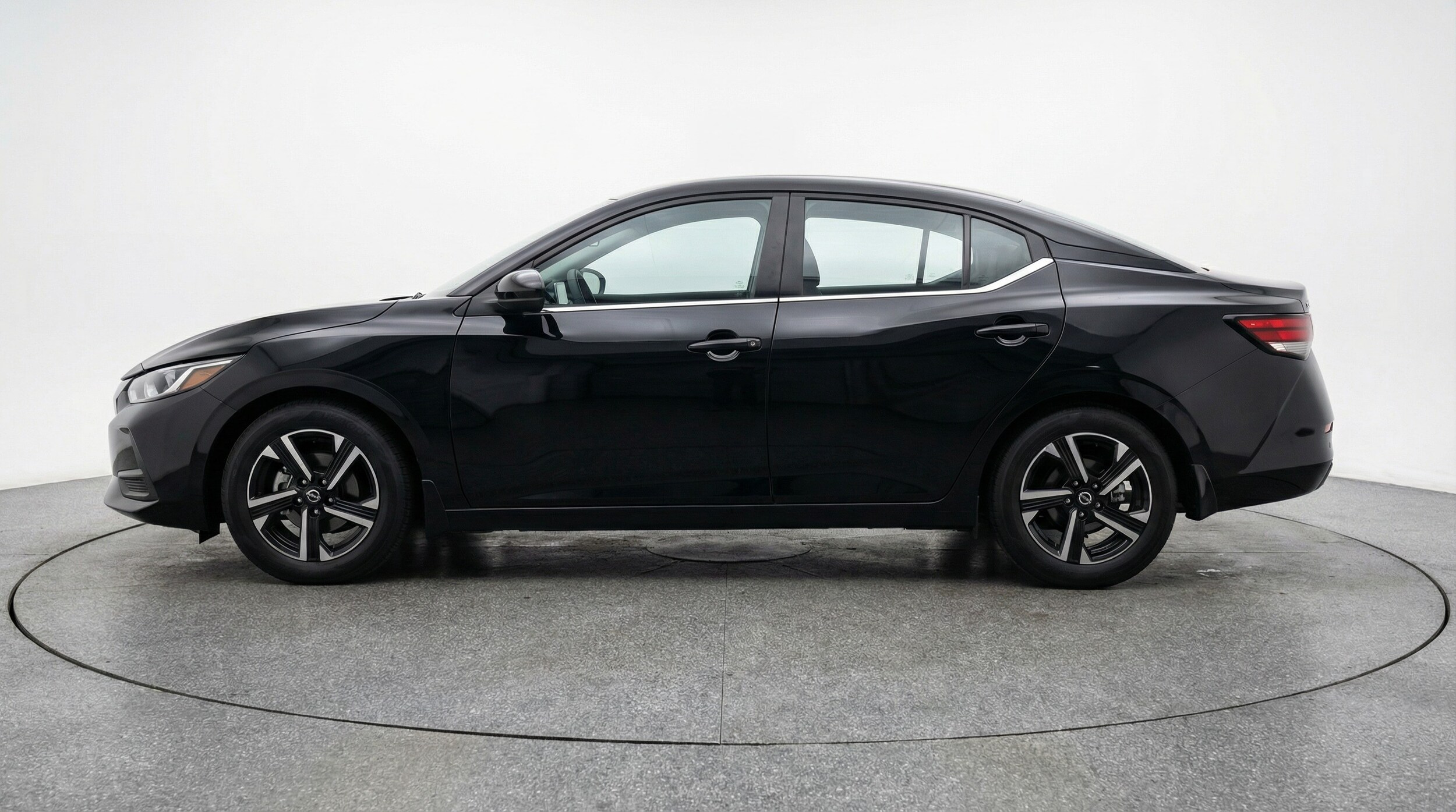 Thumbnail: 2025 Nissan Sentra - 4