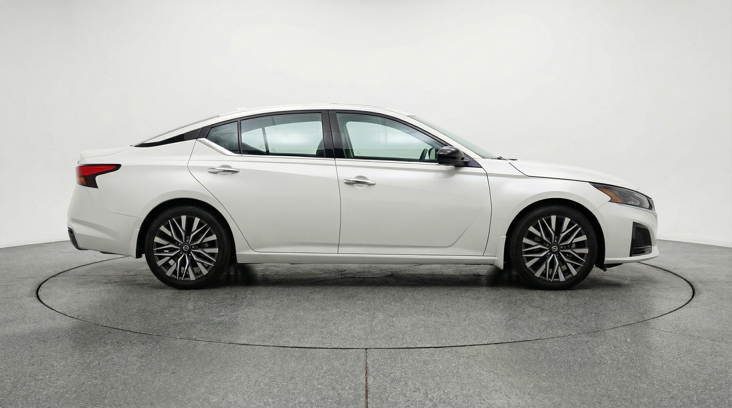 Thumbnail: 2025 Nissan Altima - 8