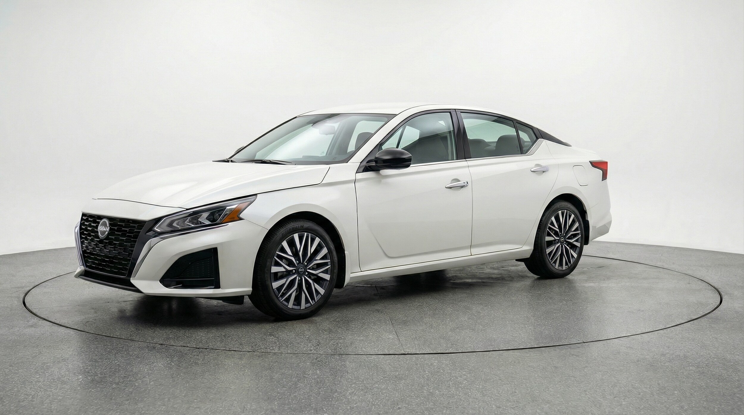 Thumbnail: 2025 Nissan Altima - 3