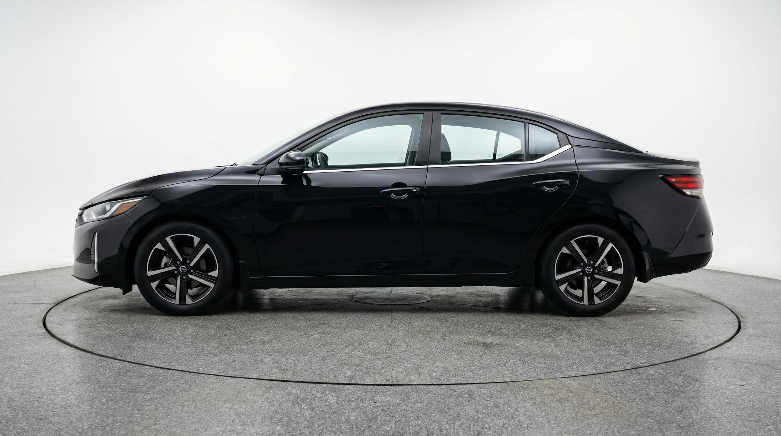 Thumbnail: 2025 Nissan Sentra - 4