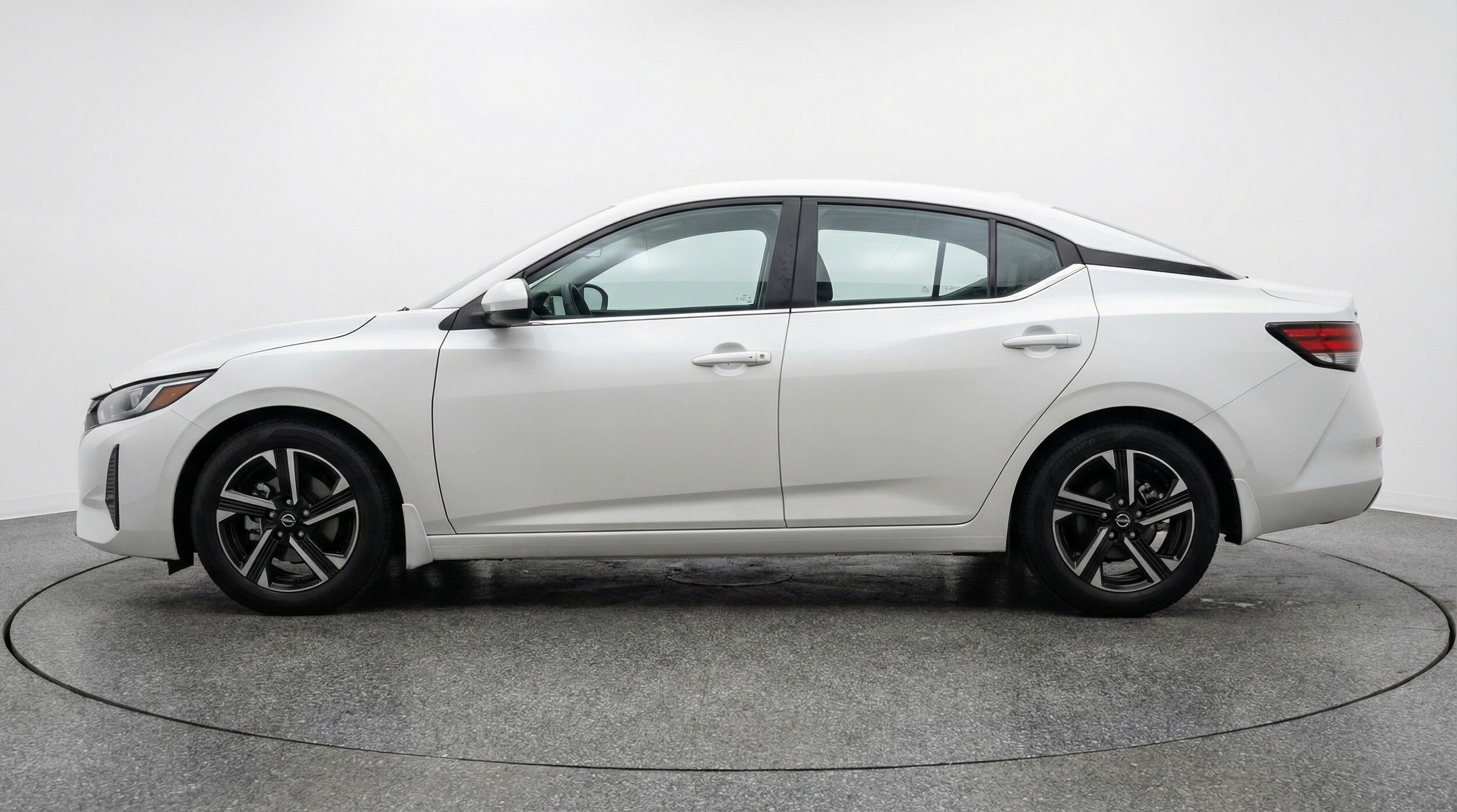 Thumbnail: 2025 Nissan Sentra - 4