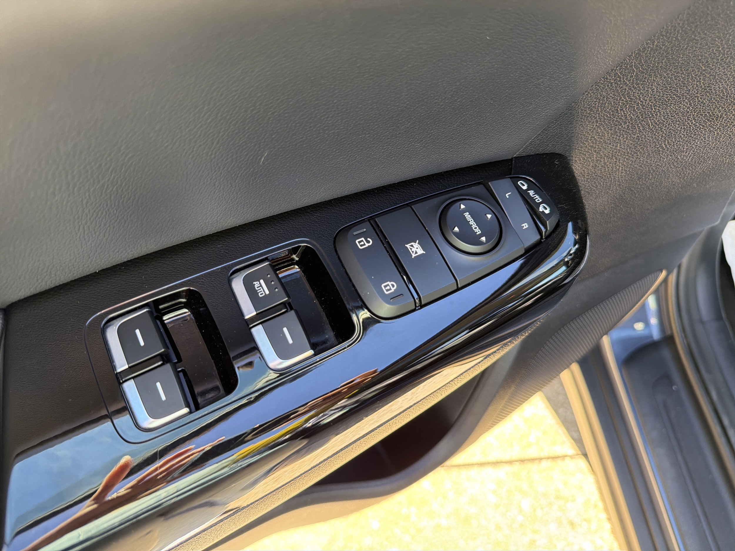 2021 Kia Sportage EX - Photo 12
