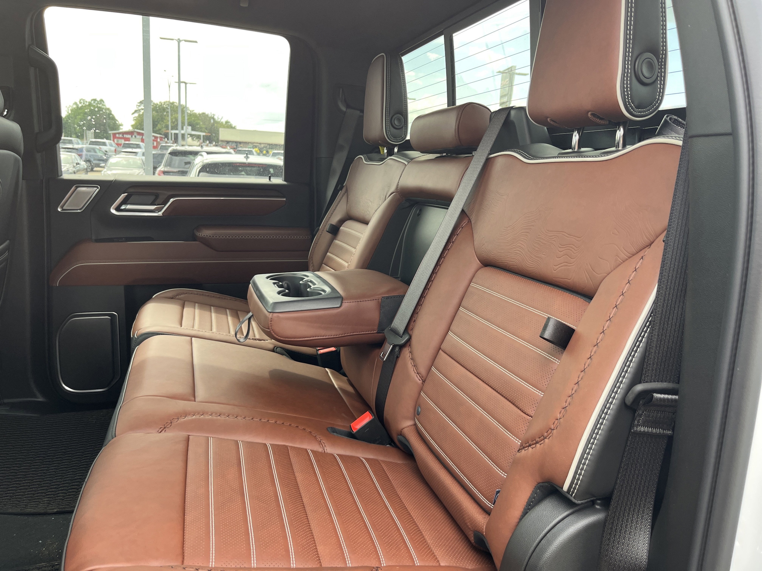 2026 GMC Sierra 3500HD Denali Ultimate - Photo 13