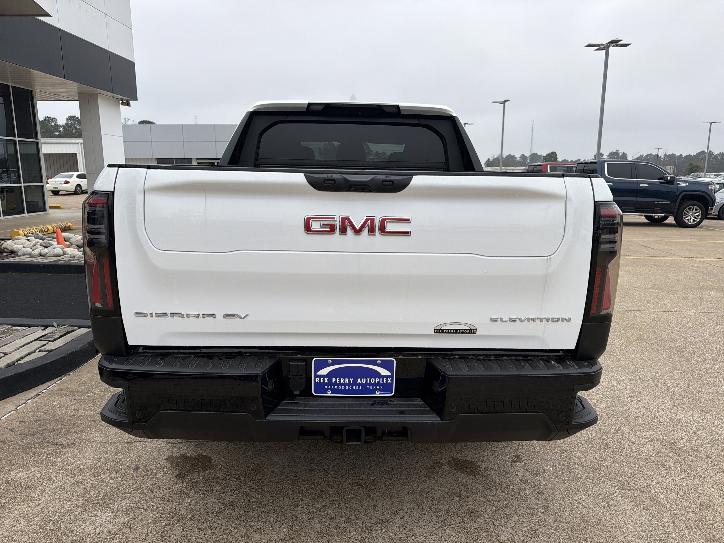 2026 GMC Sierra EV Elevation - Photo 23