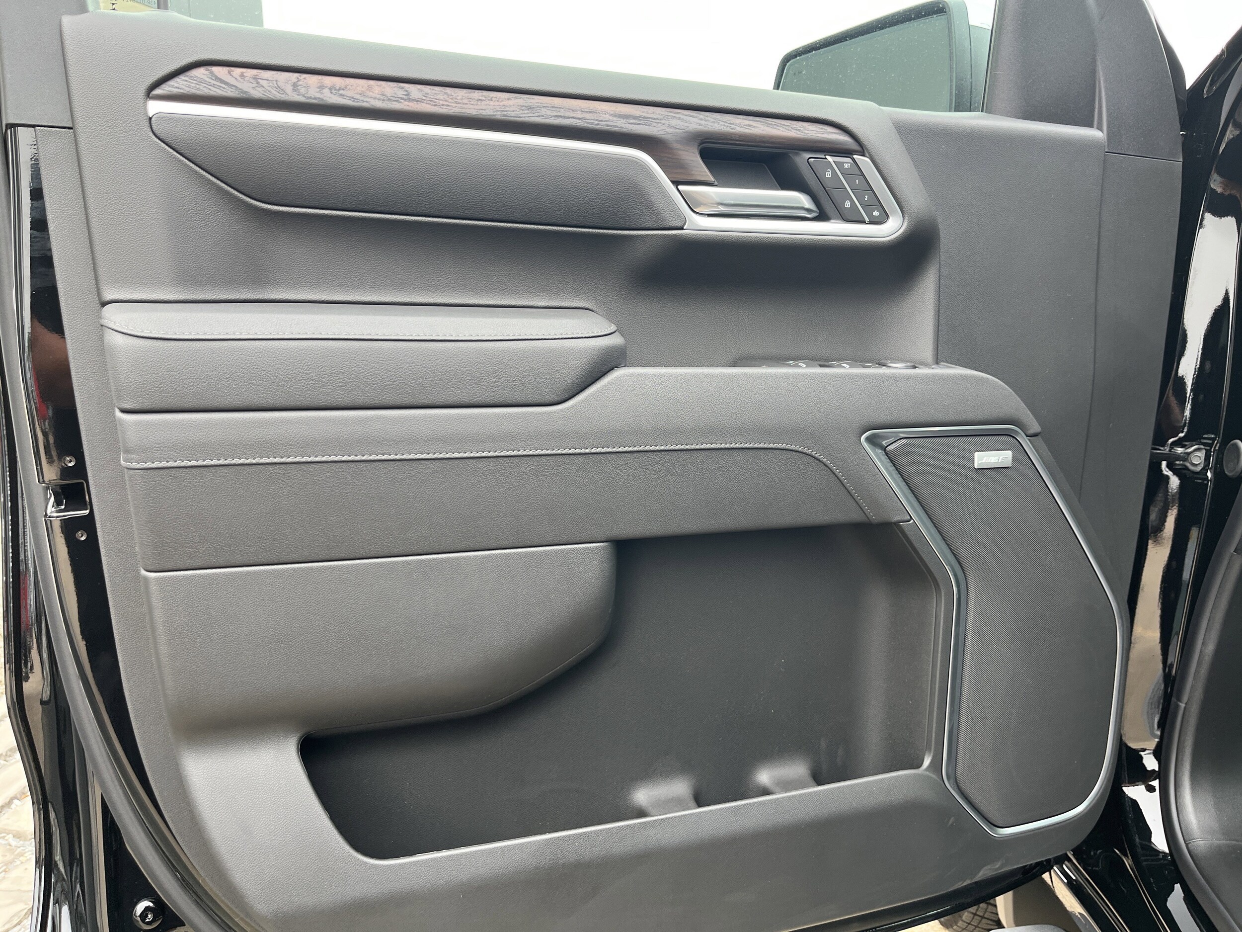2026 GMC Sierra 1500 SLT - Photo 24