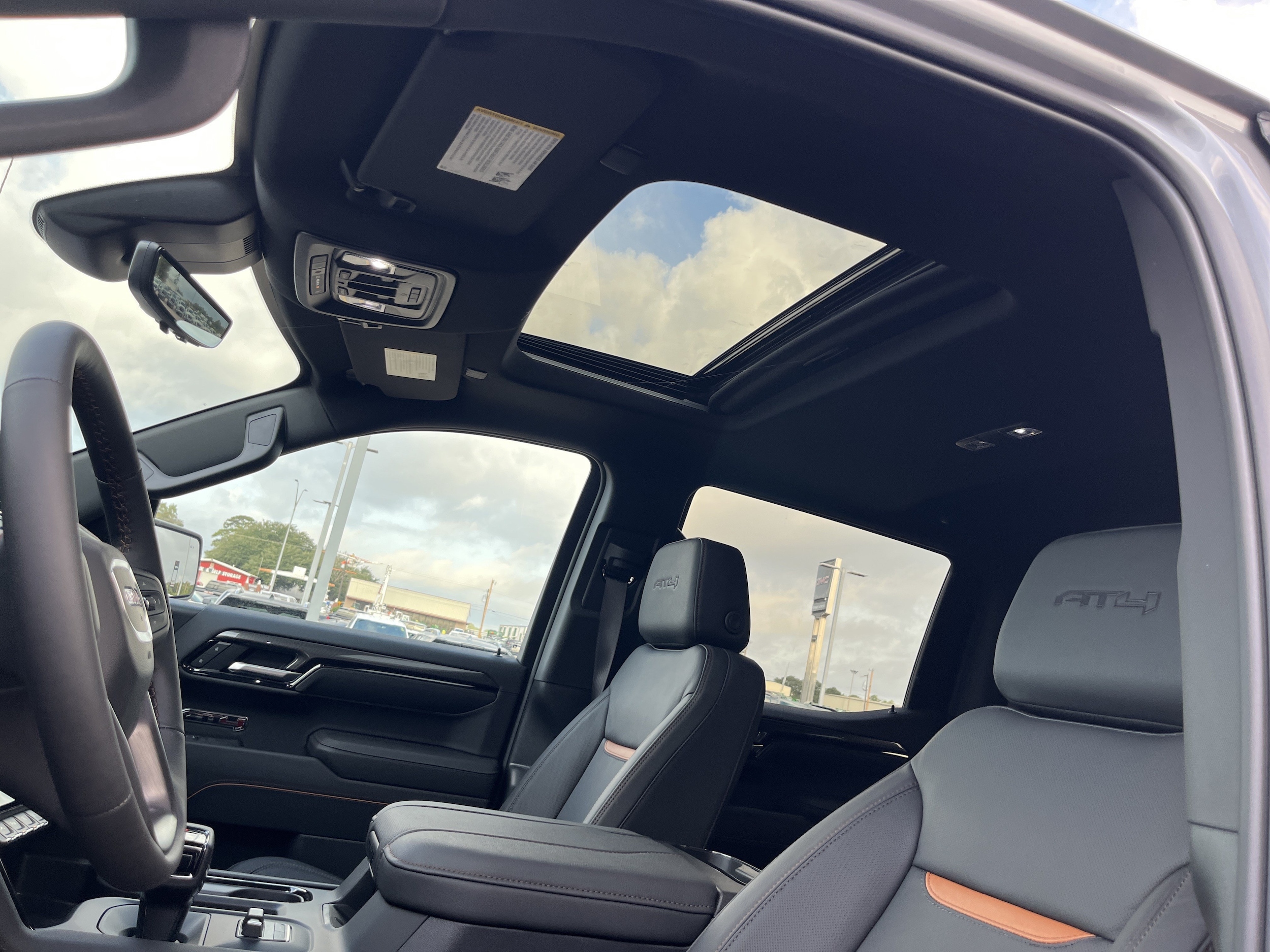 2026 GMC Sierra 1500 AT4 - Photo 10