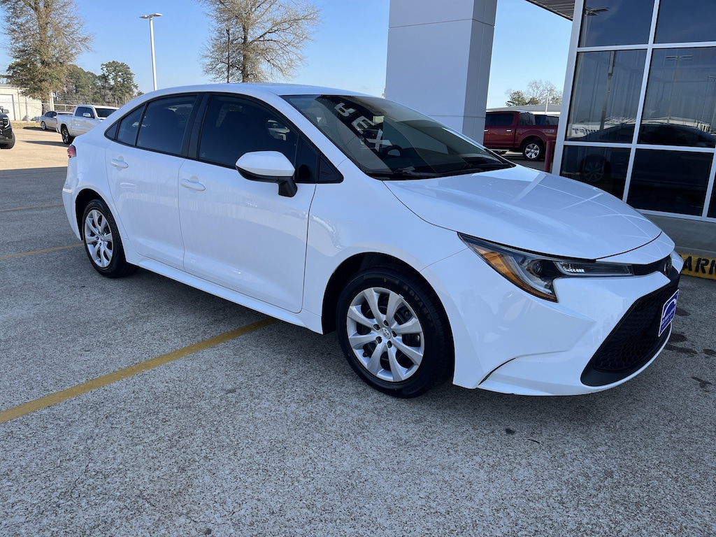 Used 2022 Toyota Corolla LE Sedan