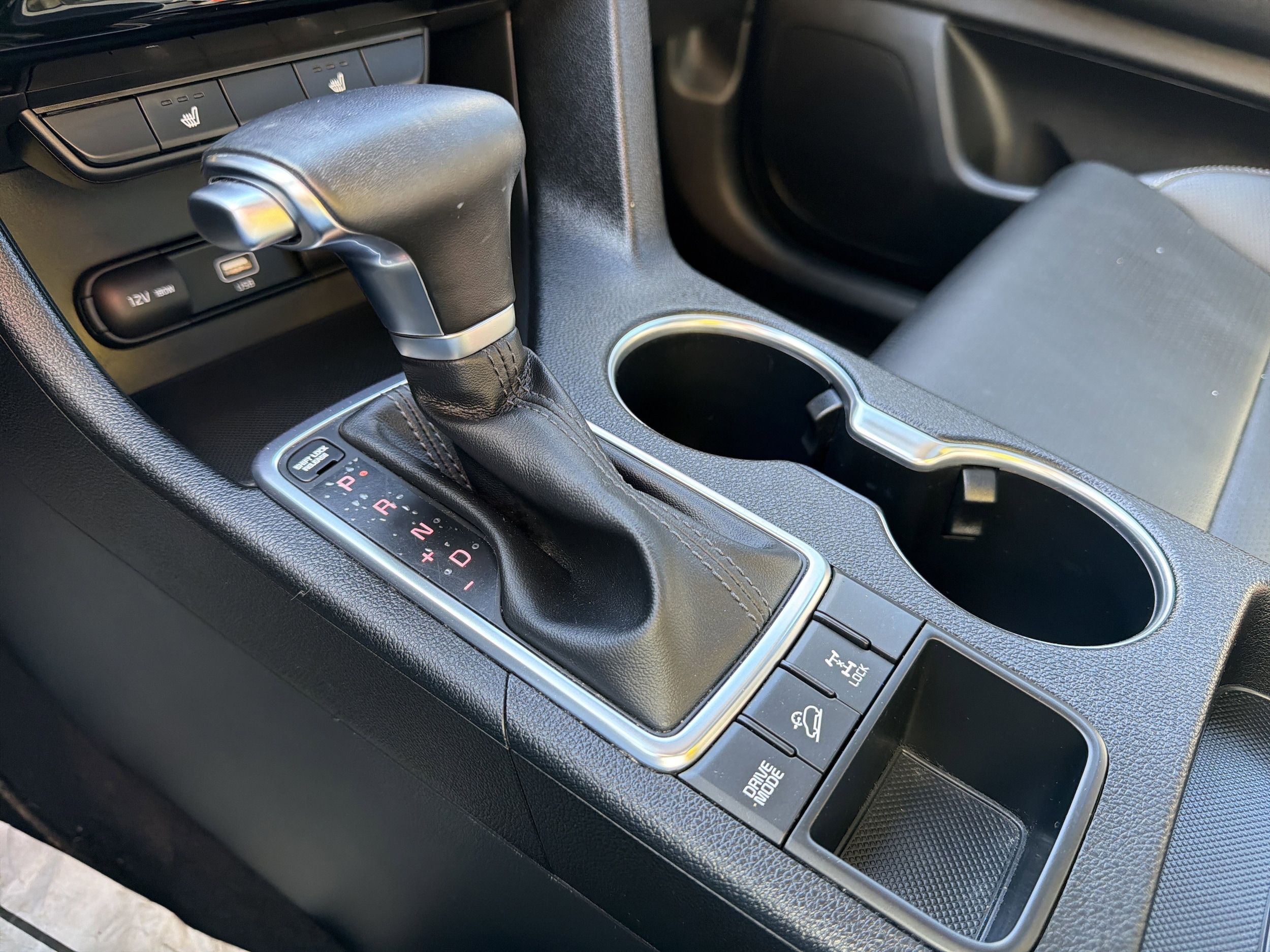 2021 Kia Sportage EX - Photo 18