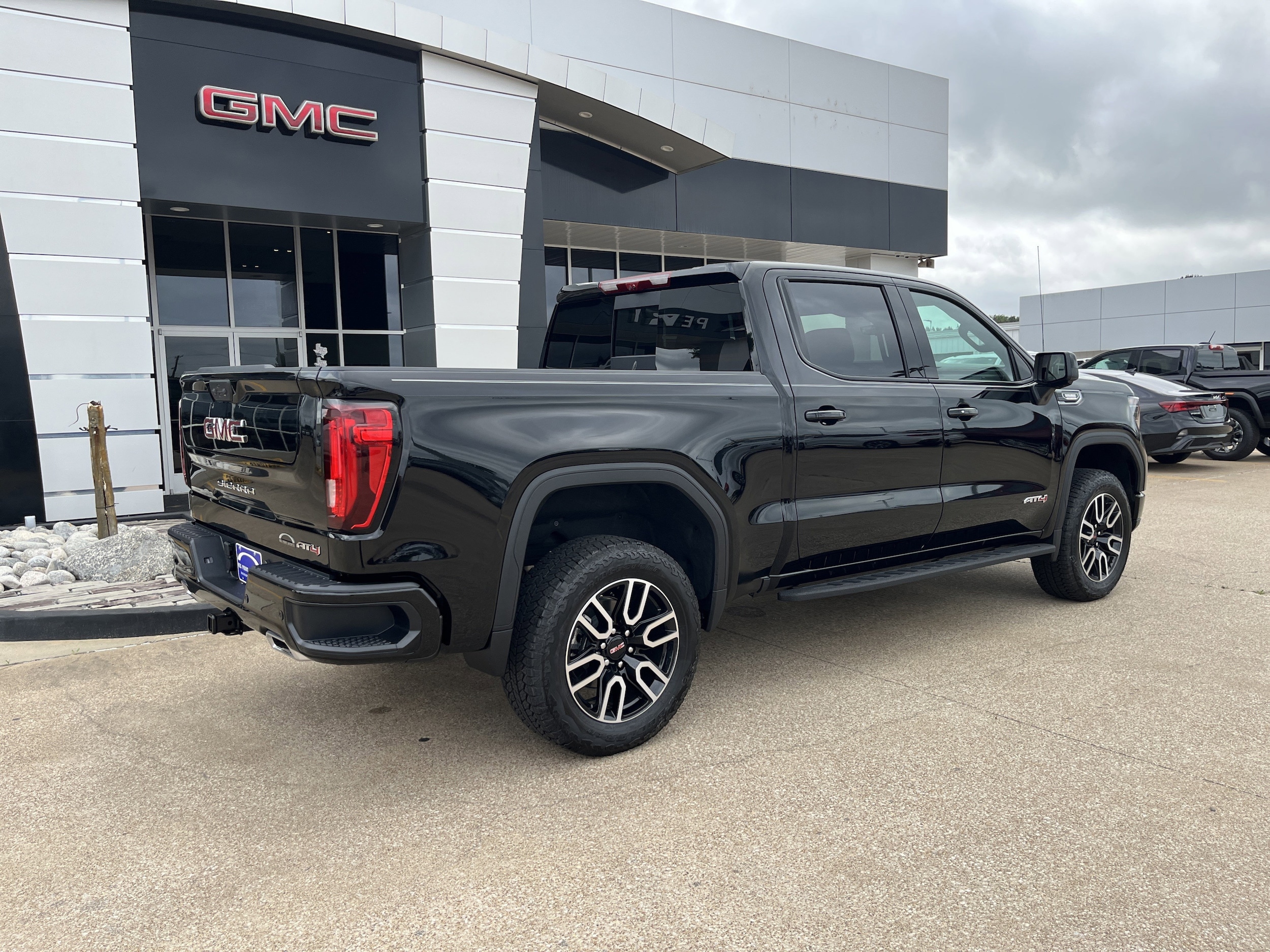 2026 GMC Sierra 1500 AT4 - Photo 3