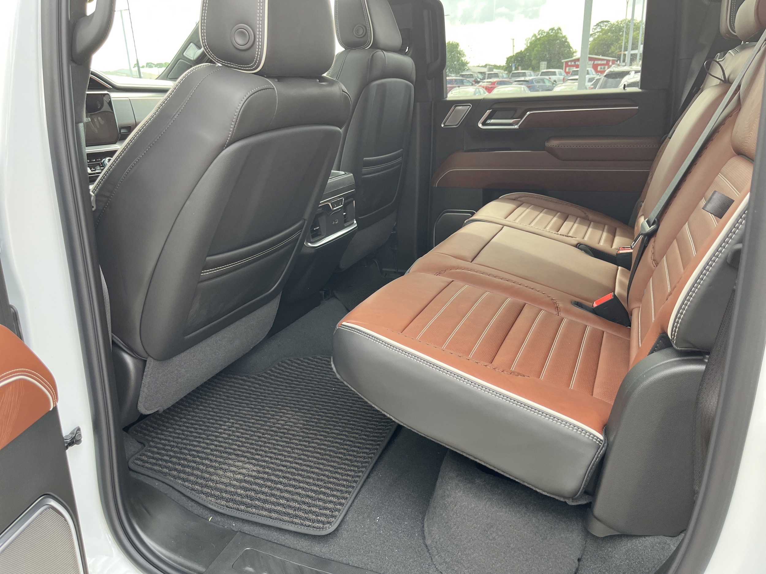 2026 GMC Sierra 3500HD Denali Ultimate - Photo 11