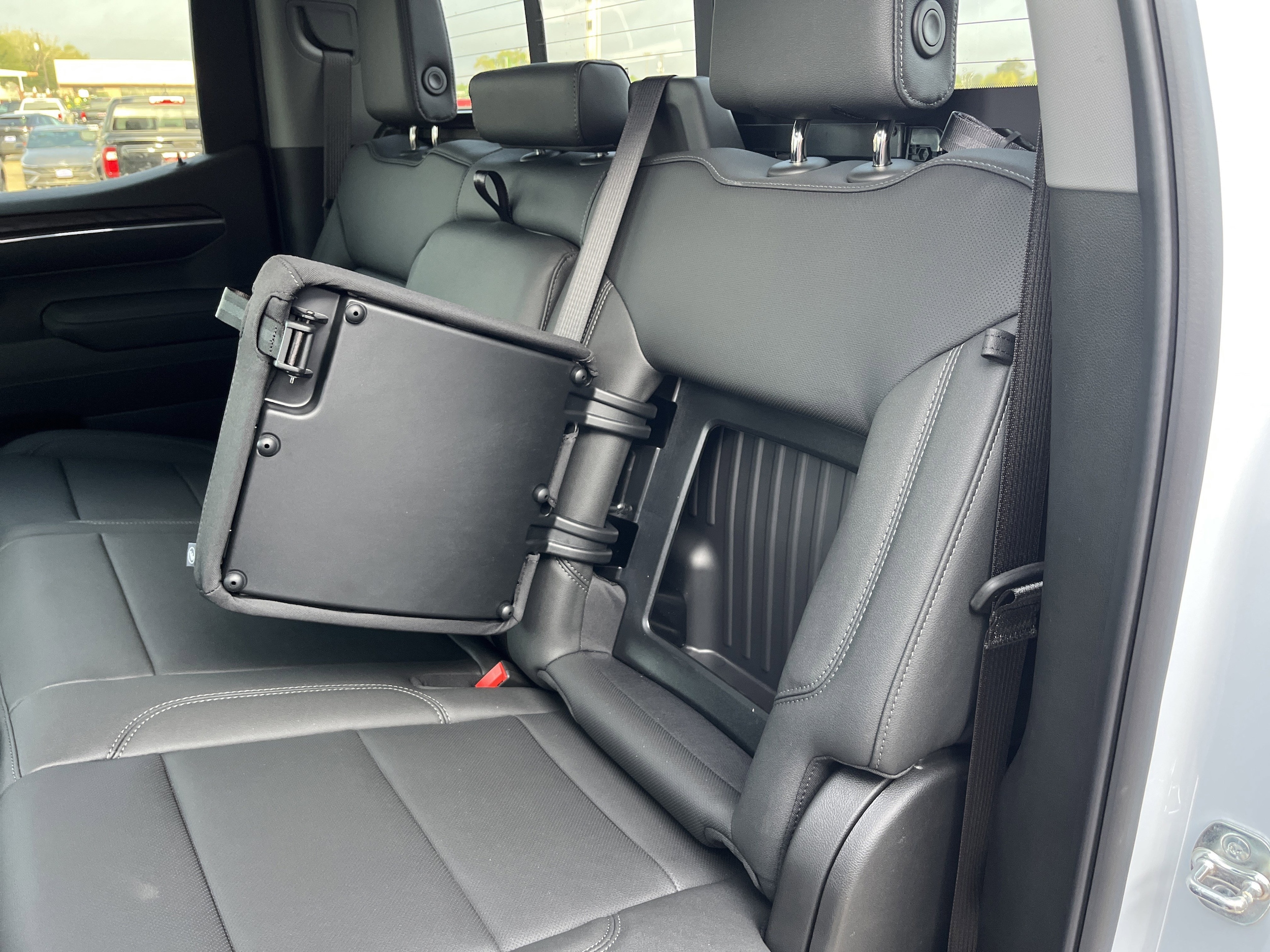 2026 GMC Sierra 1500 SLT - Photo 14