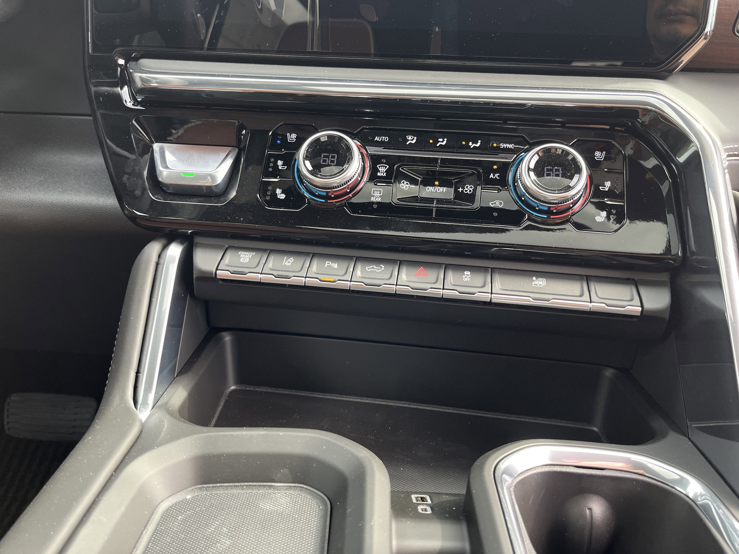2026 GMC Sierra 3500HD Denali Ultimate - Photo 21
