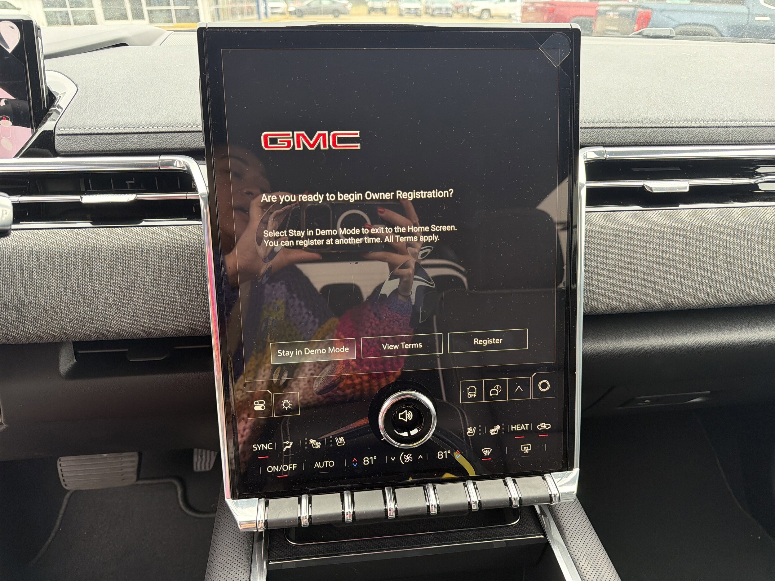 2026 GMC Sierra EV Elevation - Photo 14