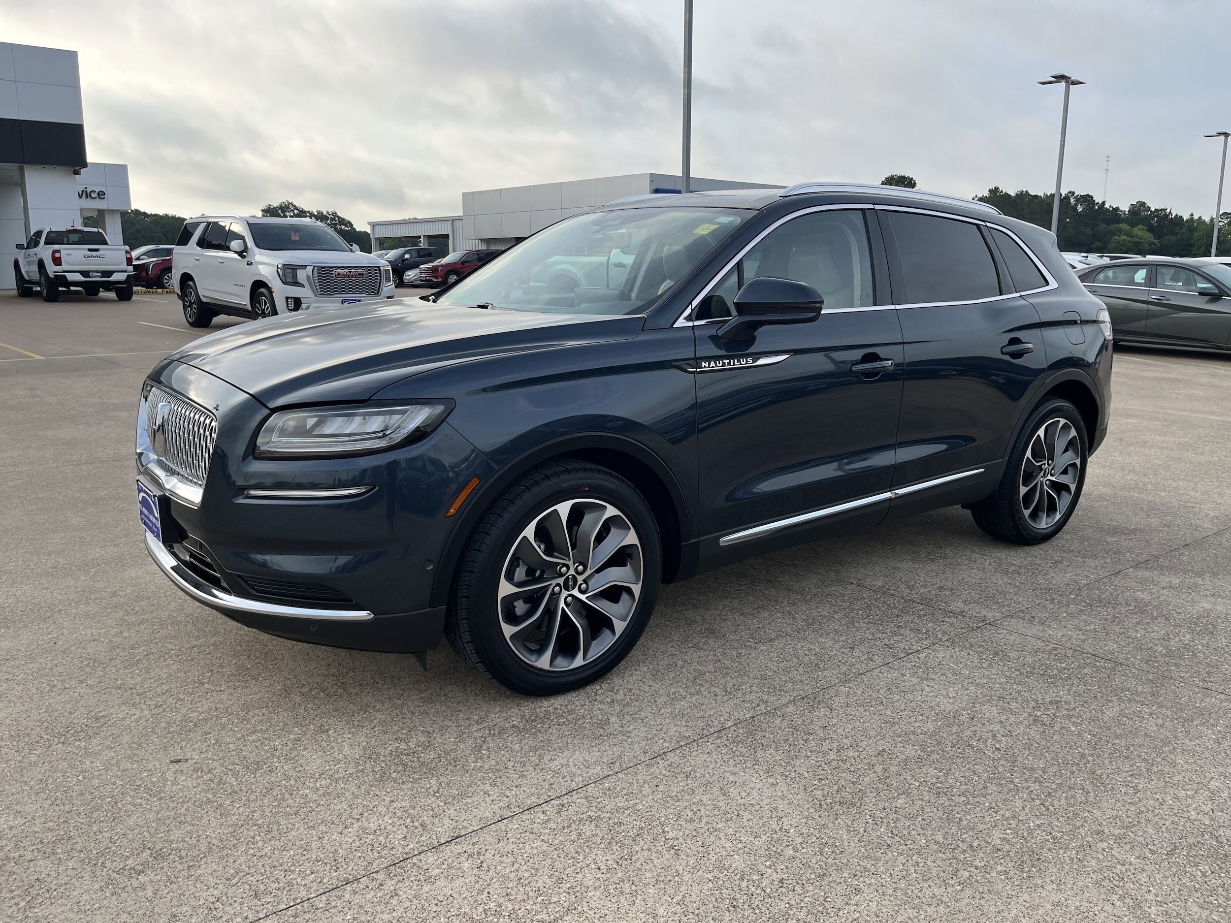 2022 Lincoln Nautilus Reserve FWD's photo