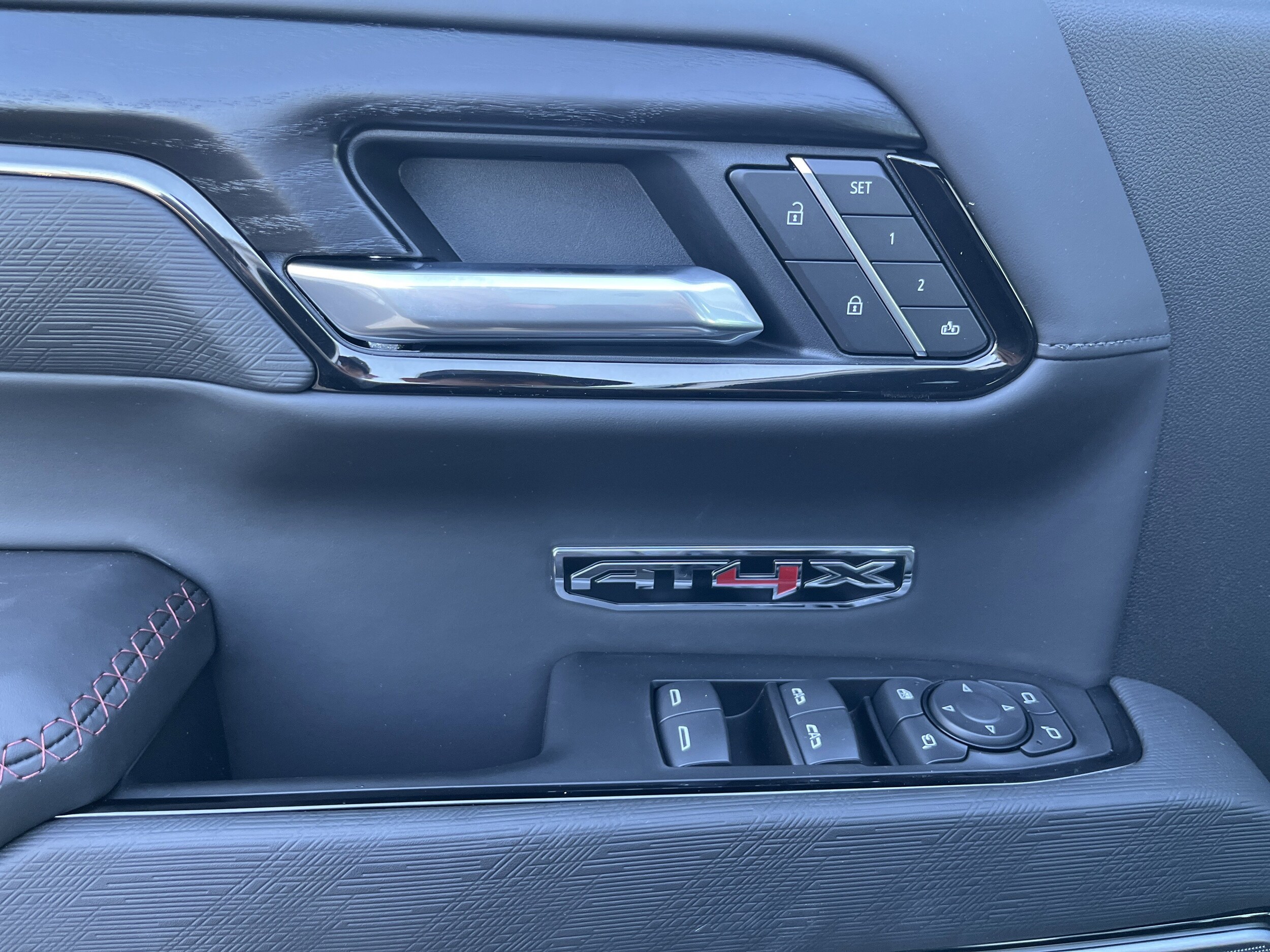 2026 GMC Sierra 1500 AT4X - Photo 27