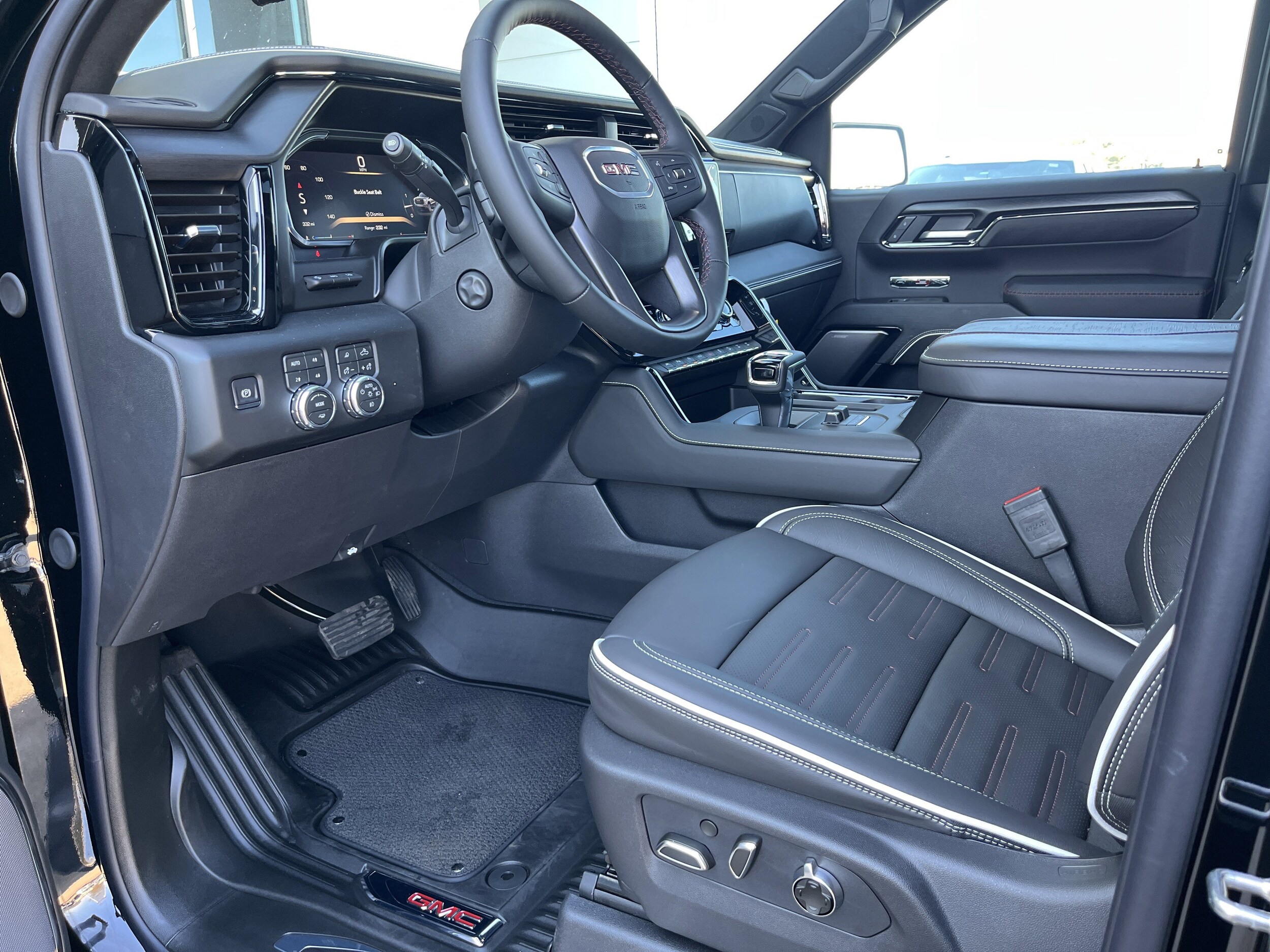 2026 GMC Sierra 1500 AT4X - Photo 8