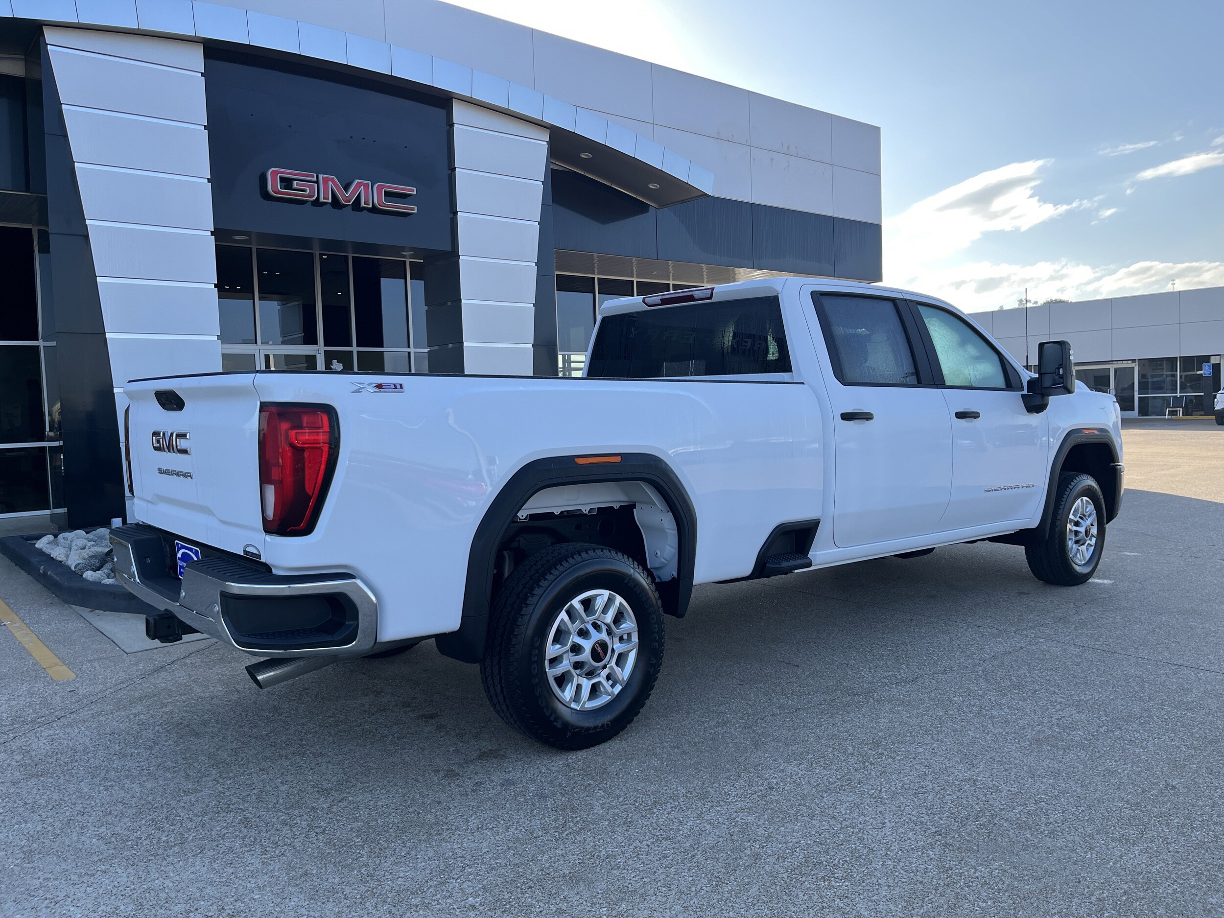 2026 Gmc Sierra 2500 HD Pro photo 3