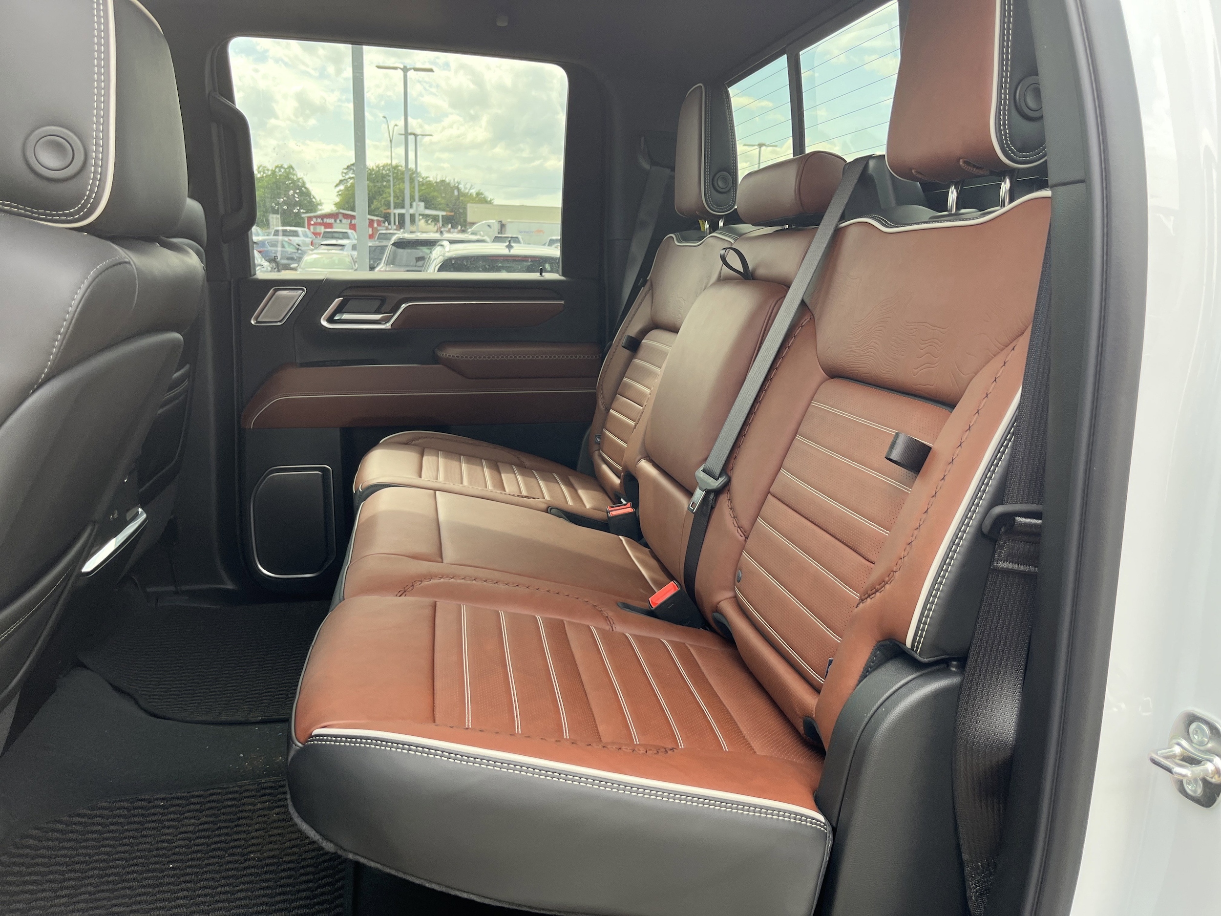 2026 GMC Sierra 3500HD Denali Ultimate - Photo 12