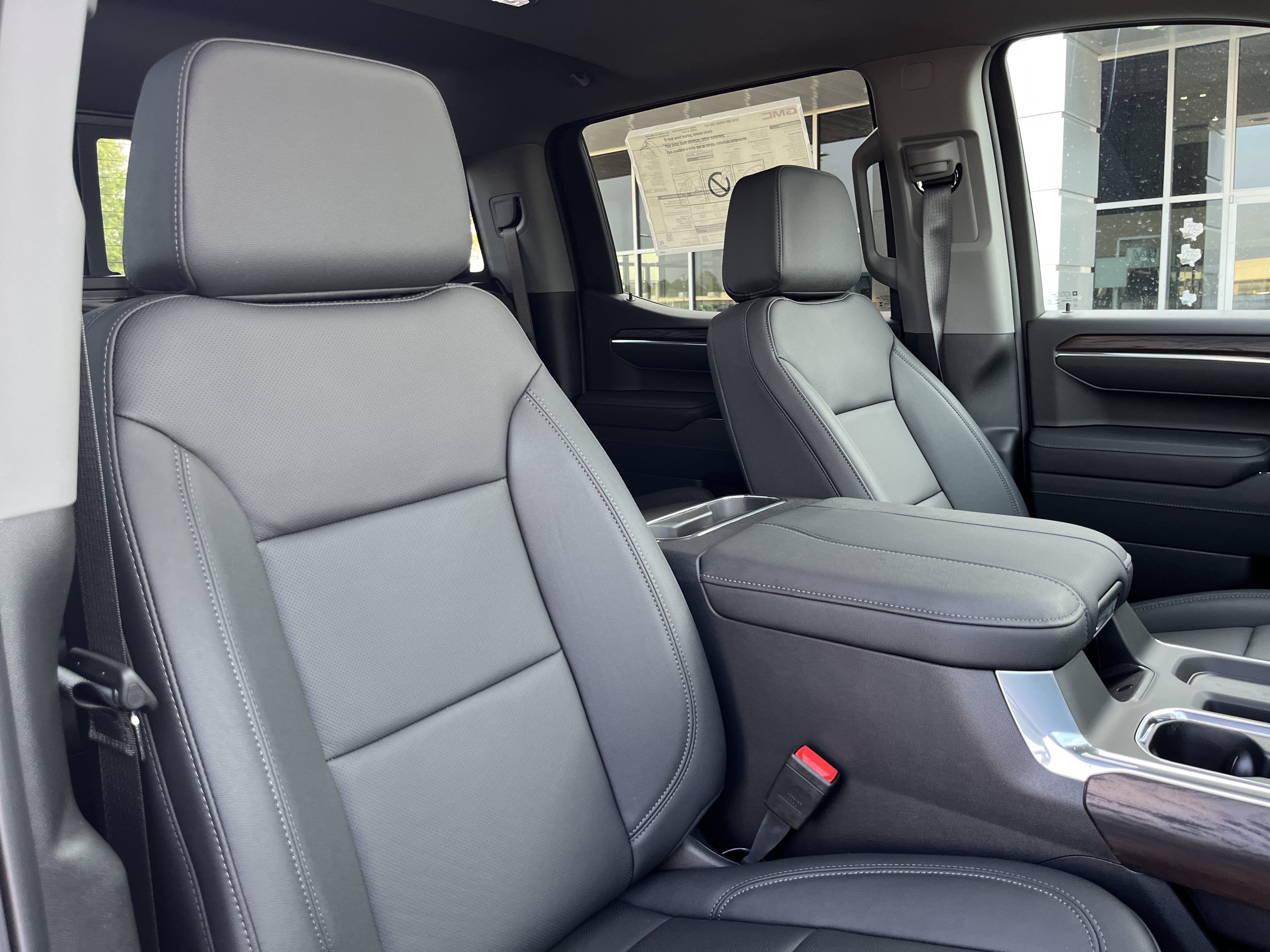 2026 GMC Sierra 1500 SLT - Photo 18