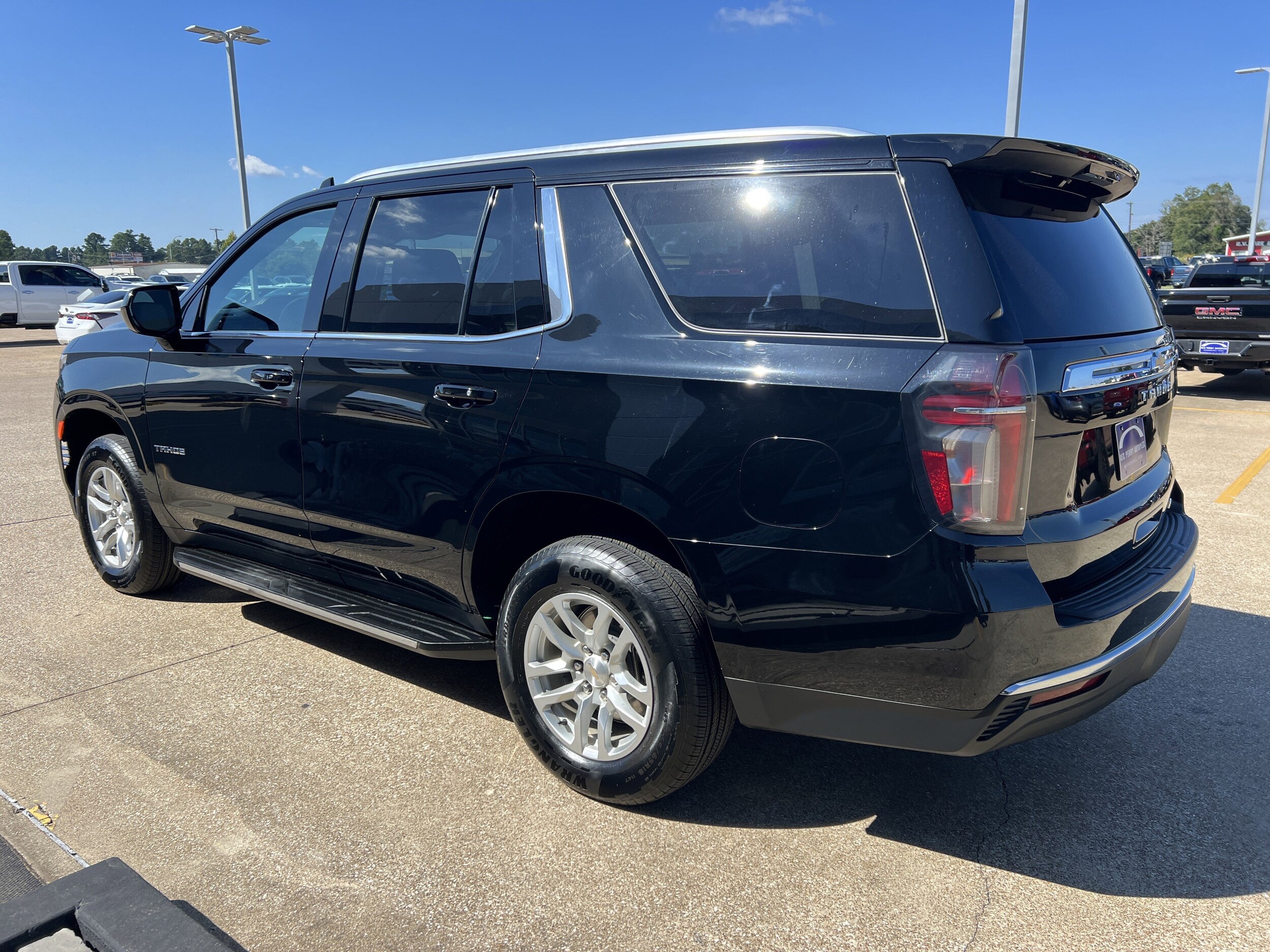 2023 Chevrolet Tahoe LT photo 3