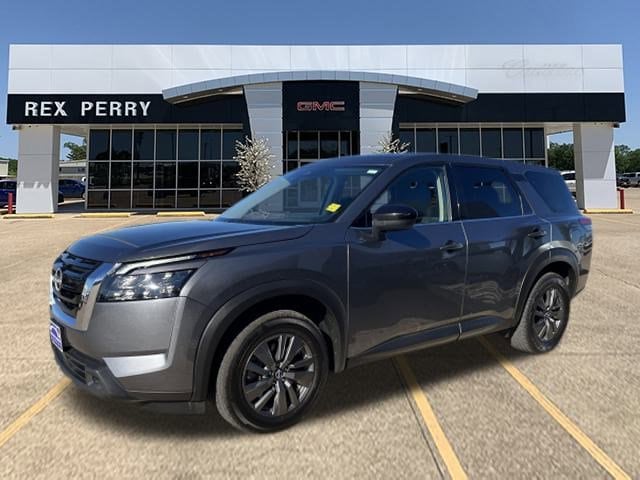 2023 Nissan Pathfinder S's photo